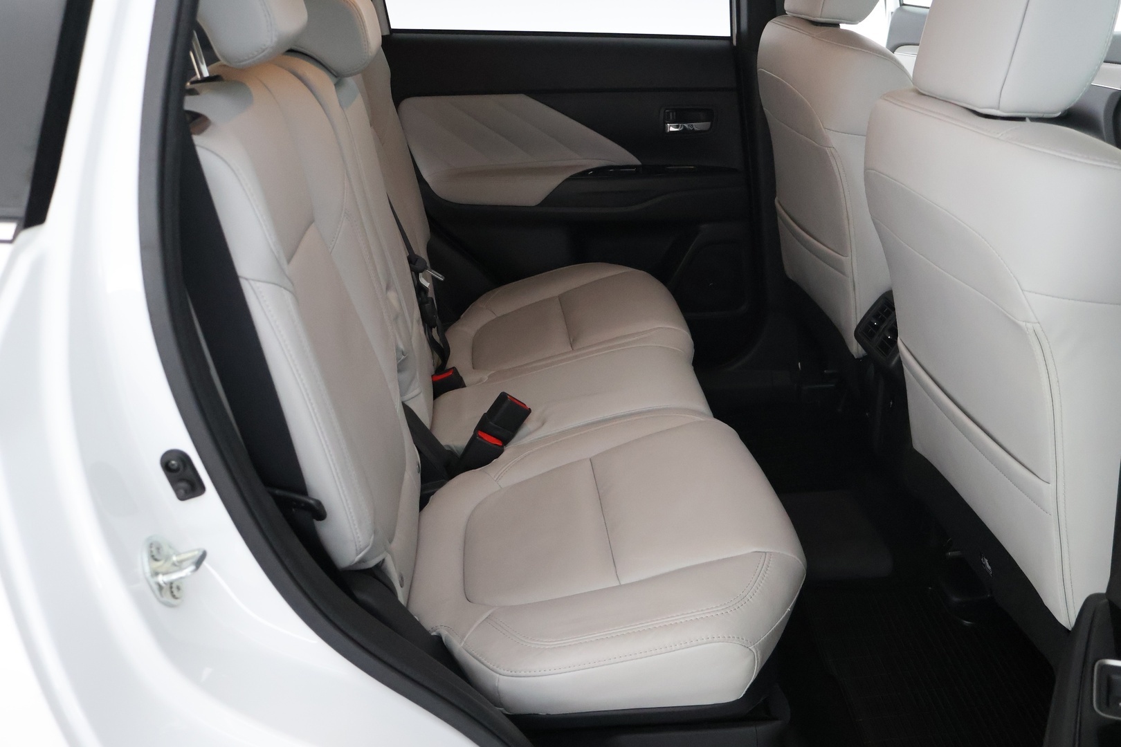 MITSUBISHI Outlander PHEV 2019