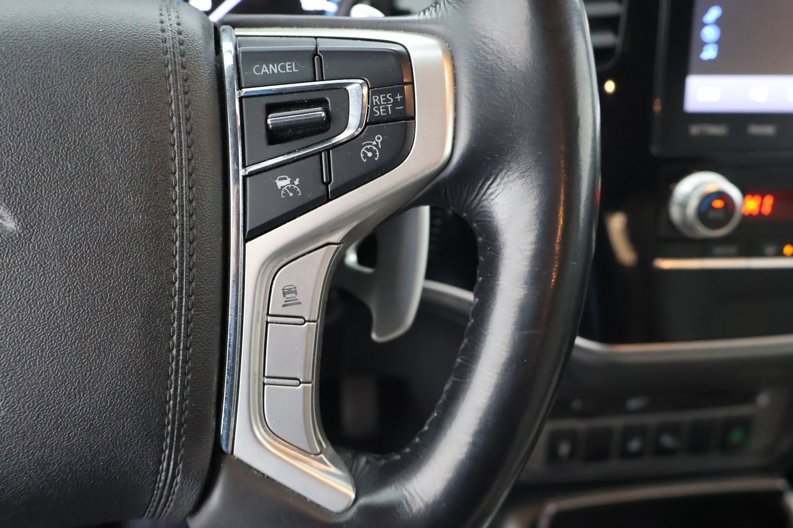 MITSUBISHI Outlander PHEV 2019