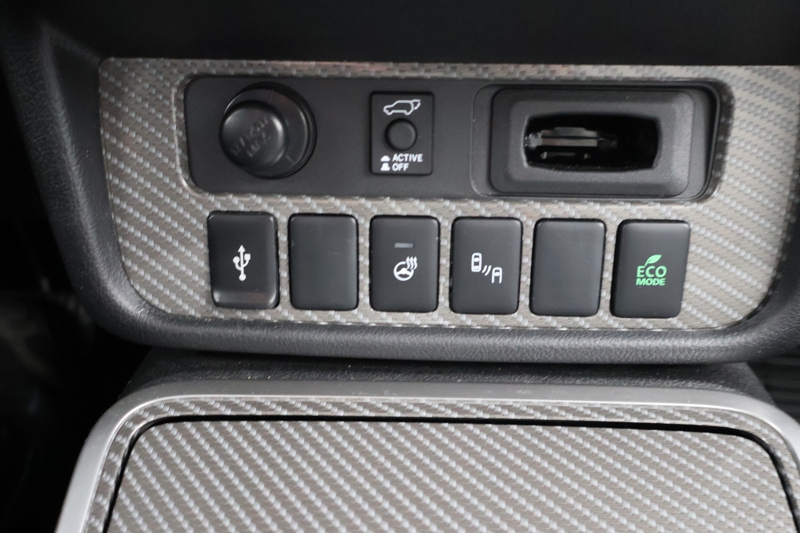 MITSUBISHI Outlander PHEV 2019