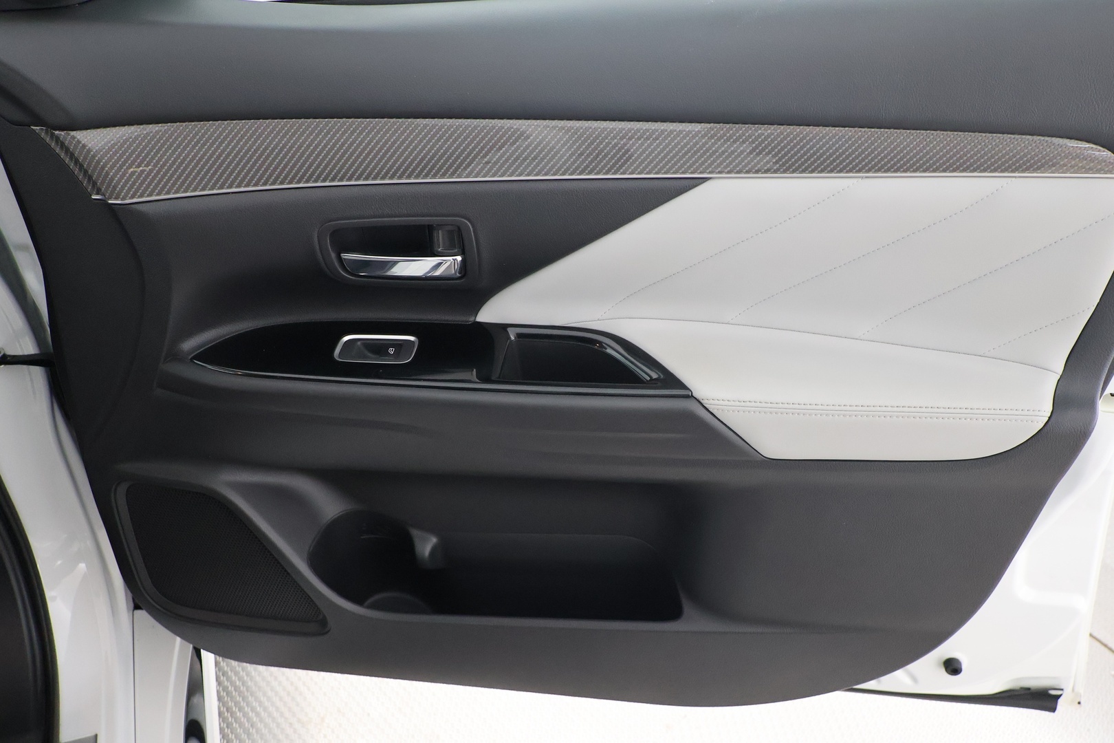 MITSUBISHI Outlander PHEV 2019