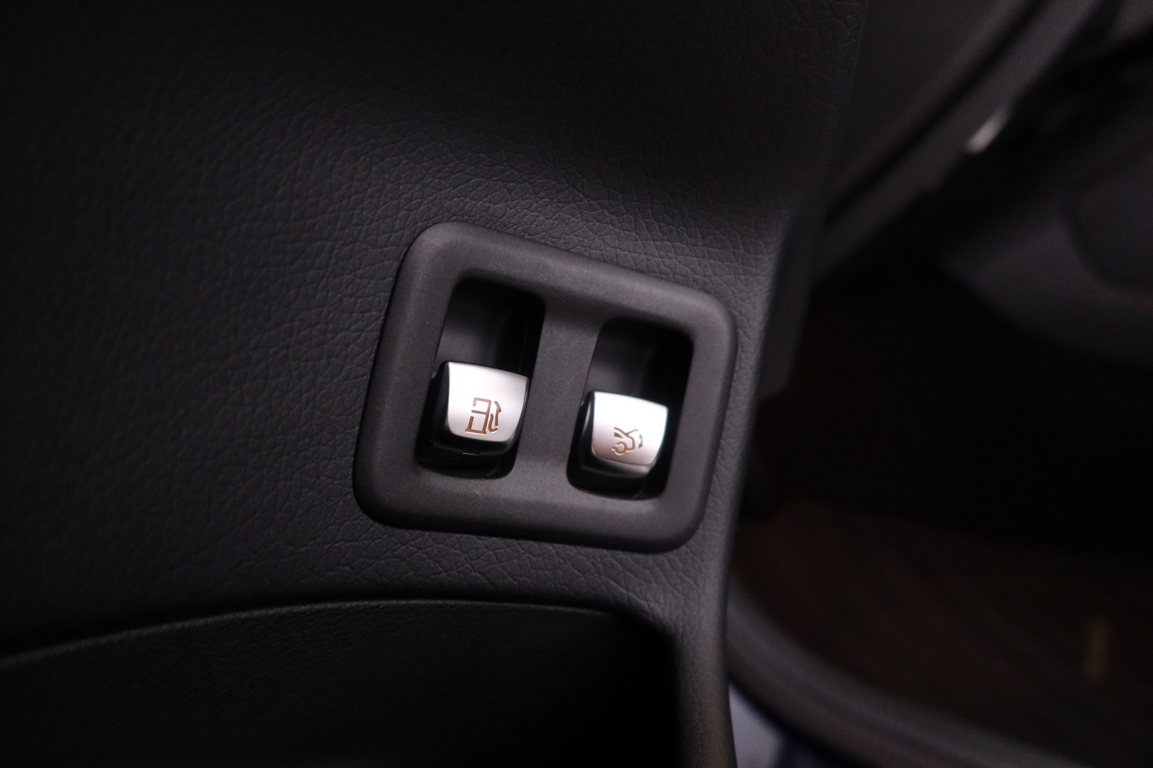 MERCEDES-BENZ GLC 2020