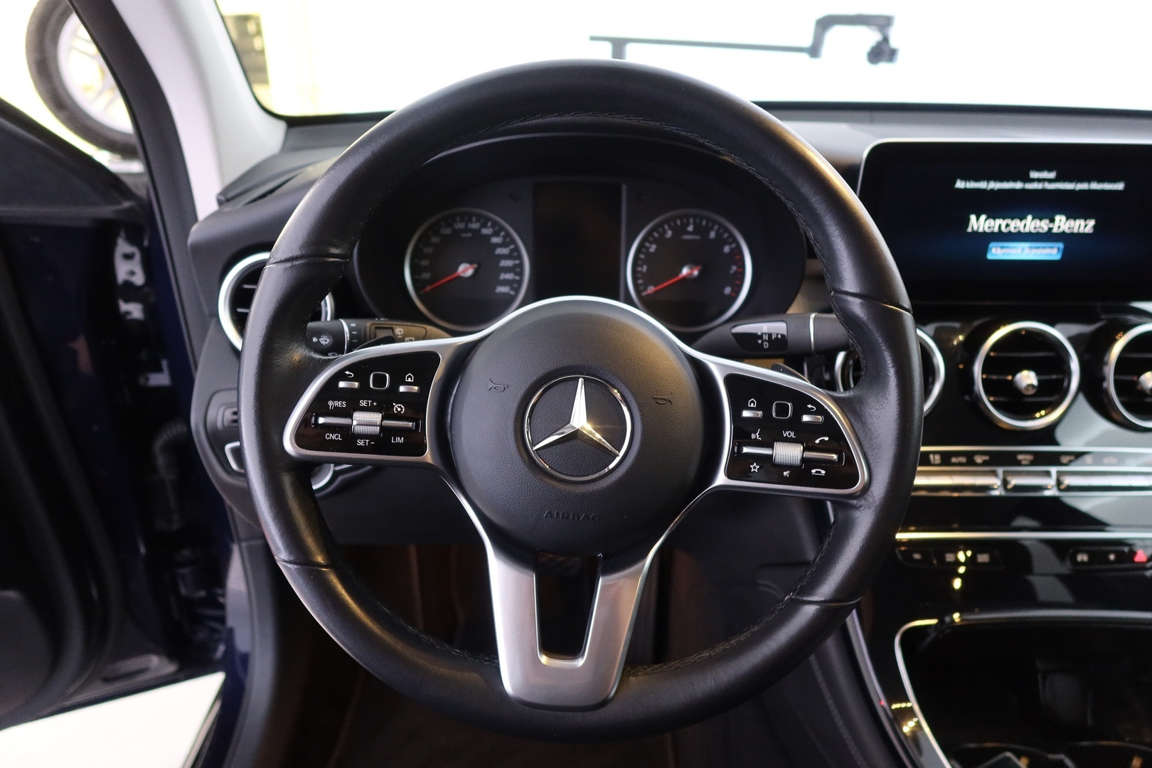 MERCEDES-BENZ GLC 2020