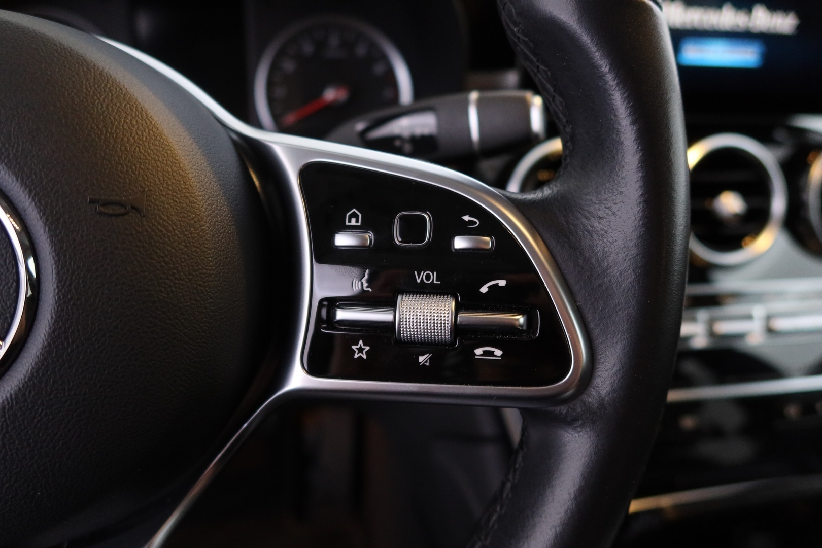 MERCEDES-BENZ GLC 2020