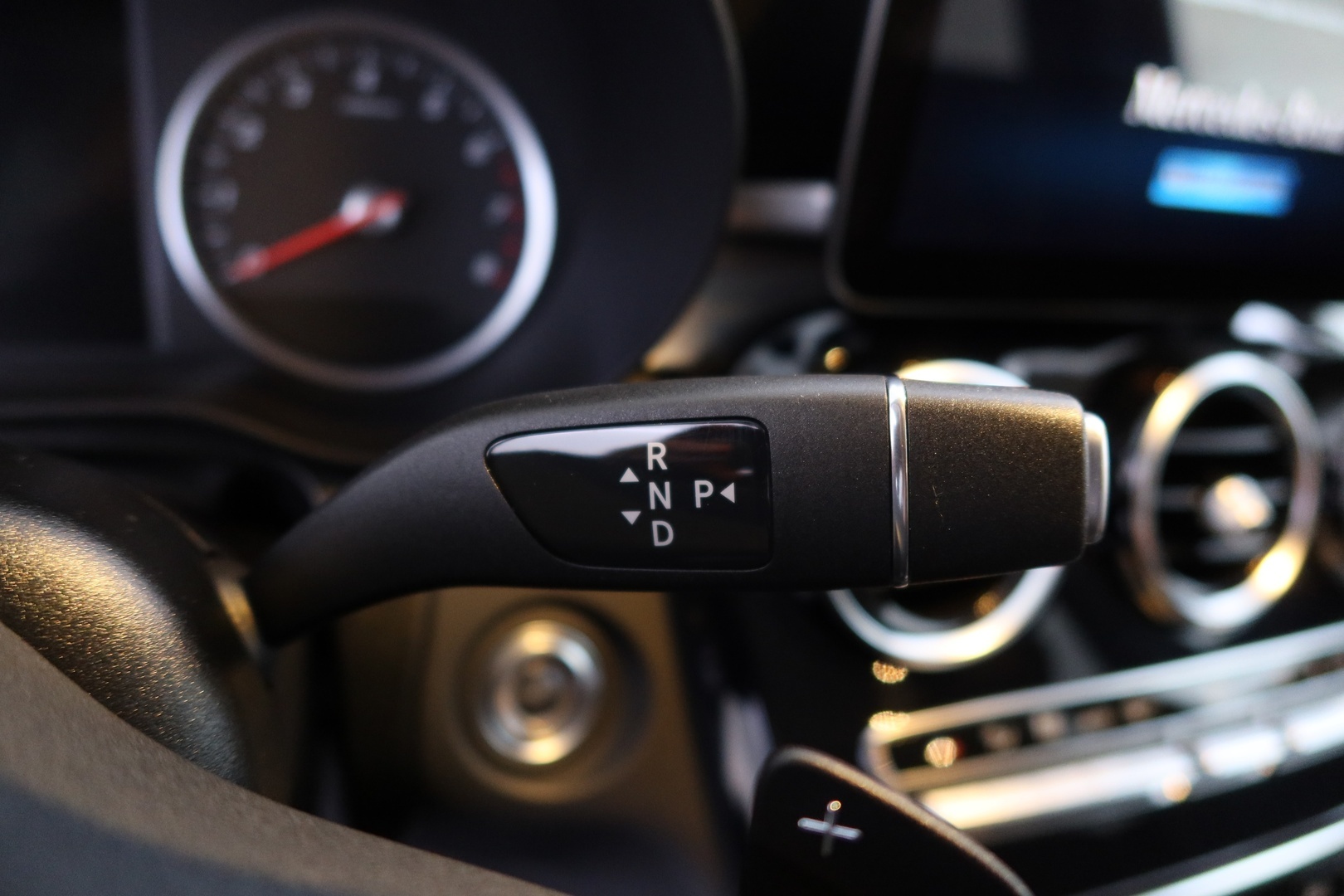 MERCEDES-BENZ GLC 2020