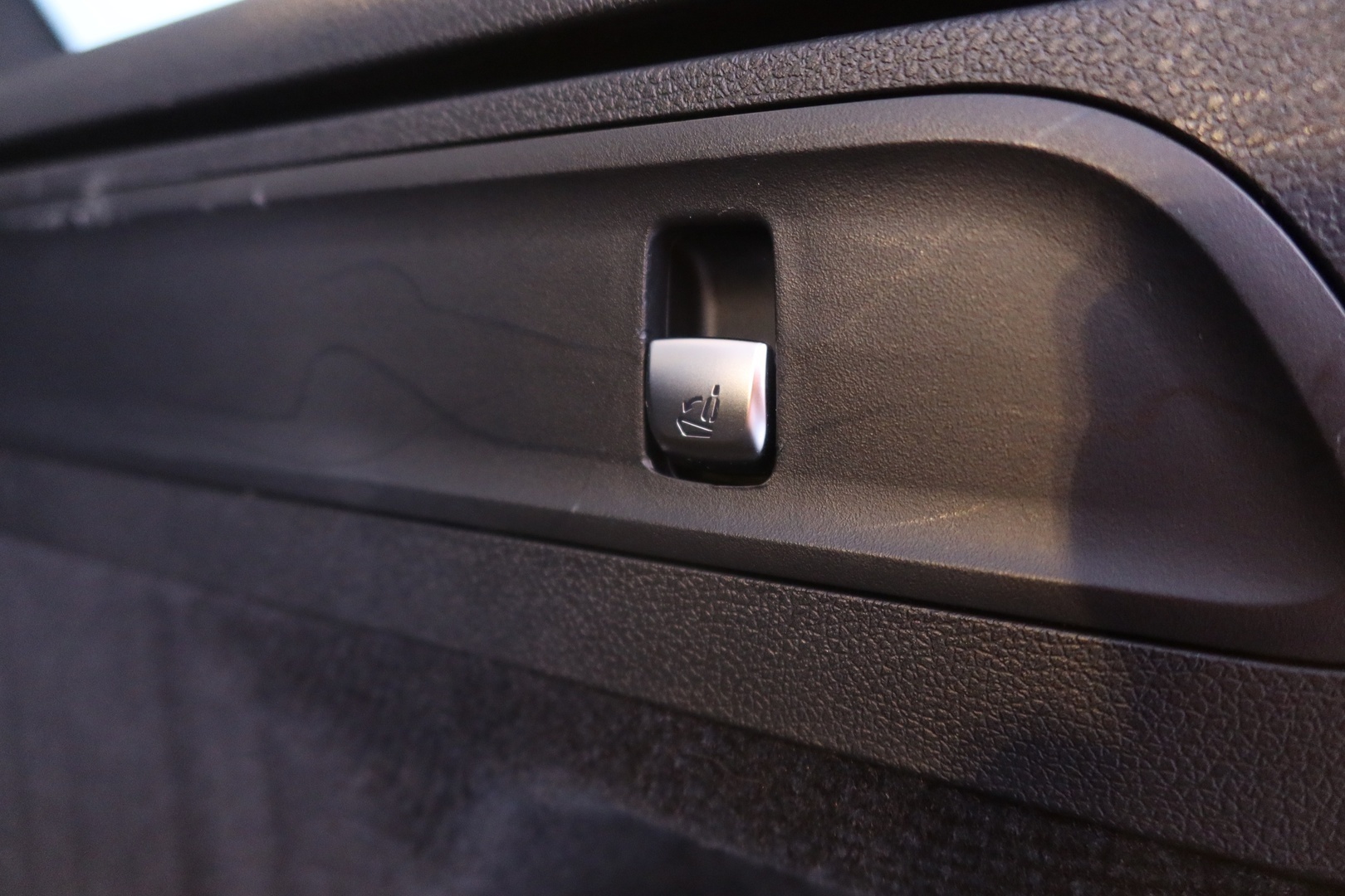 MERCEDES-BENZ GLC 2020