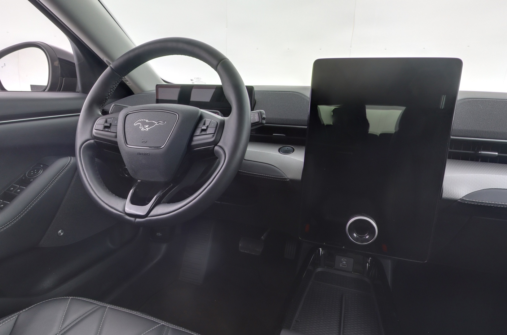 FORD Mustang Mach-E 2022