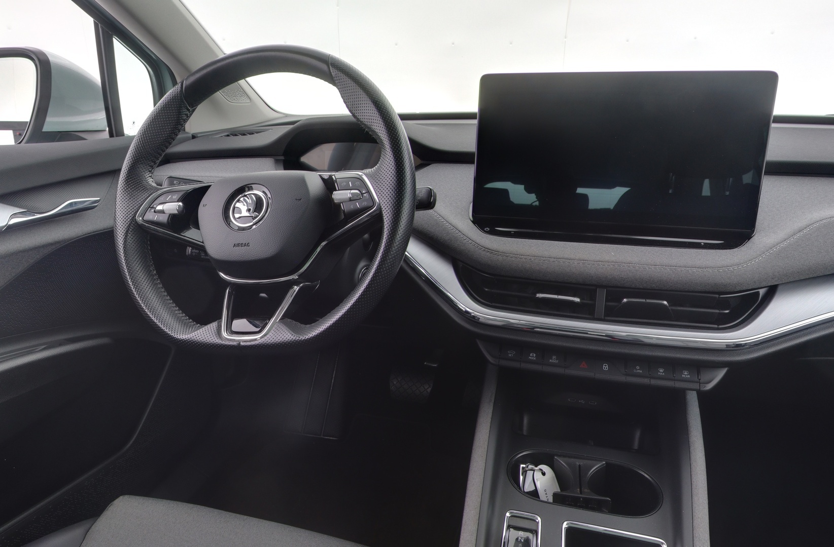 SKODA Enyaq 2023