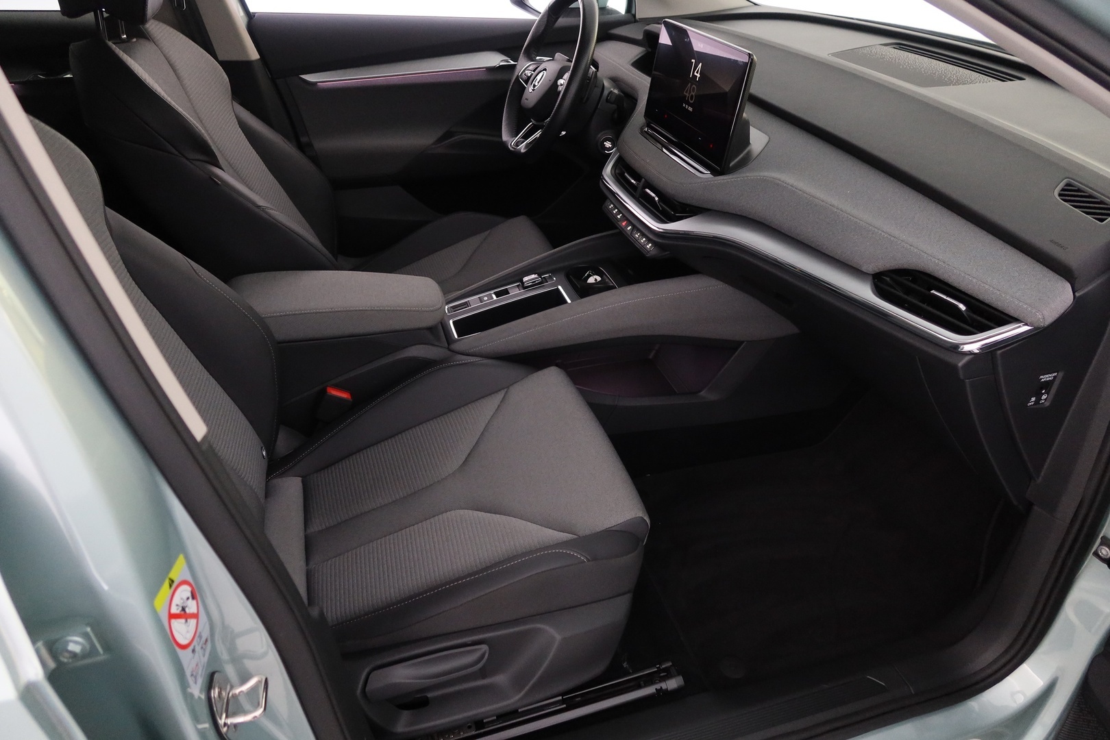 SKODA Enyaq 2023