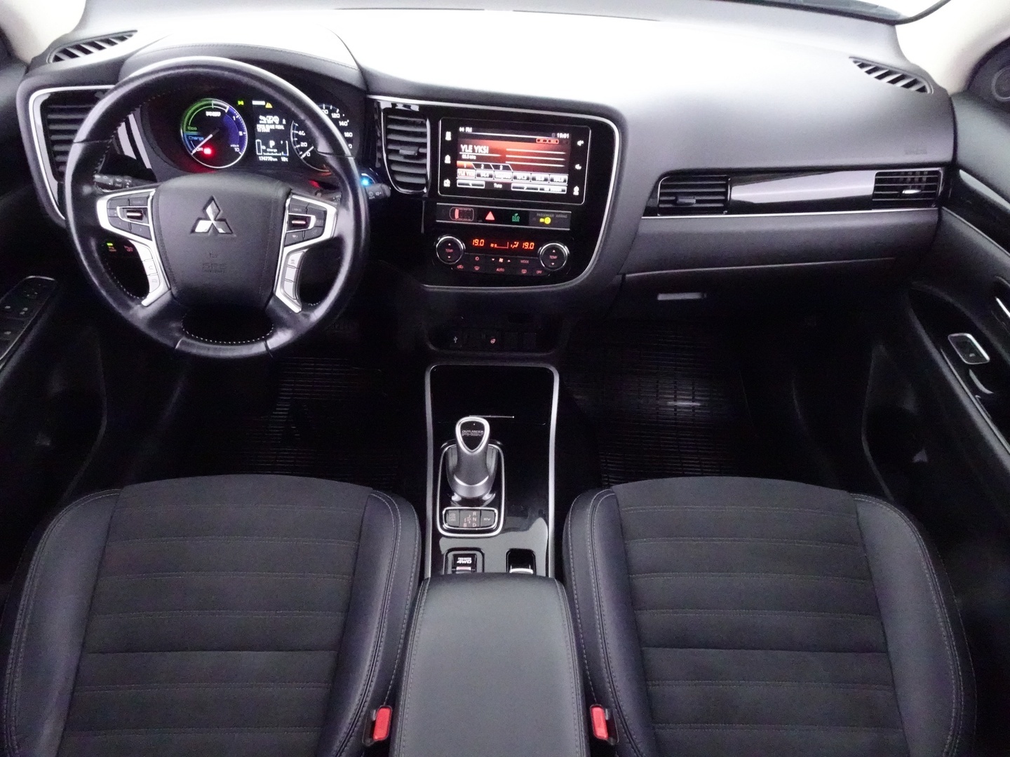 MITSUBISHI Outlander PHEV 2019