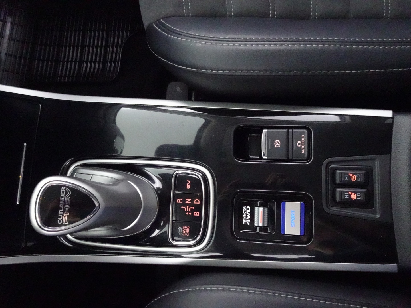 MITSUBISHI Outlander PHEV 2019