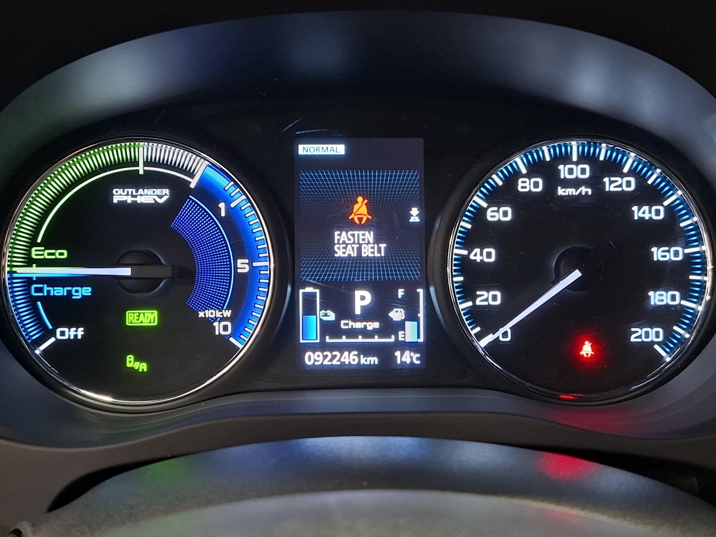 MITSUBISHI Outlander PHEV 2019