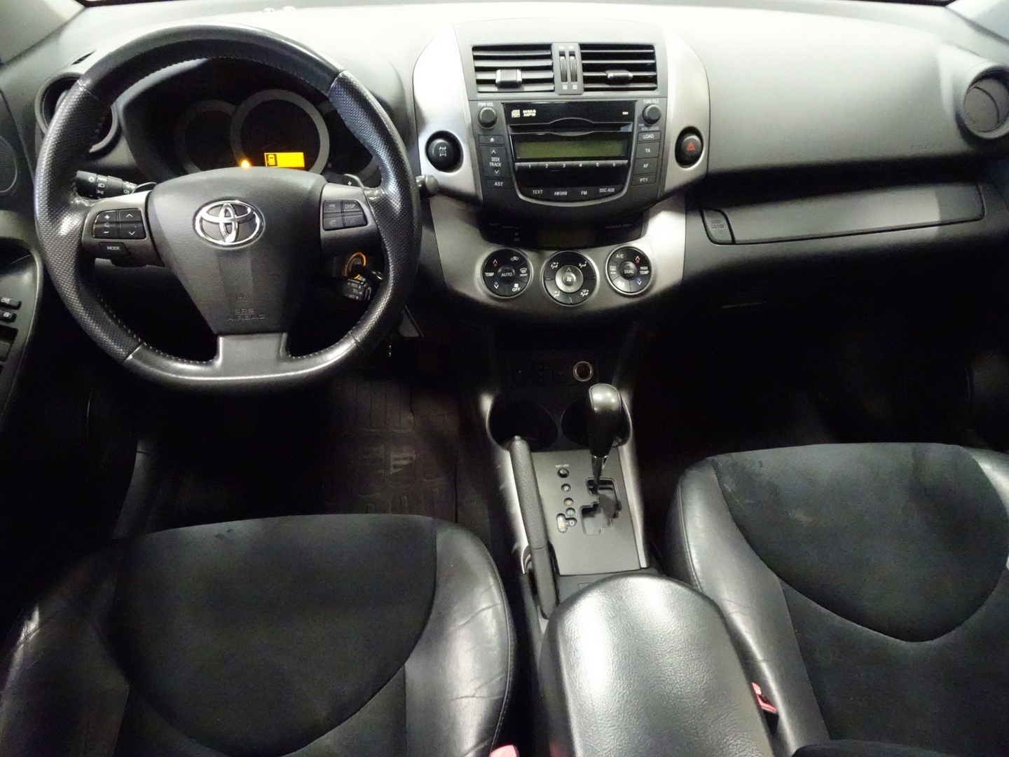 TOYOTA RAV4 2011