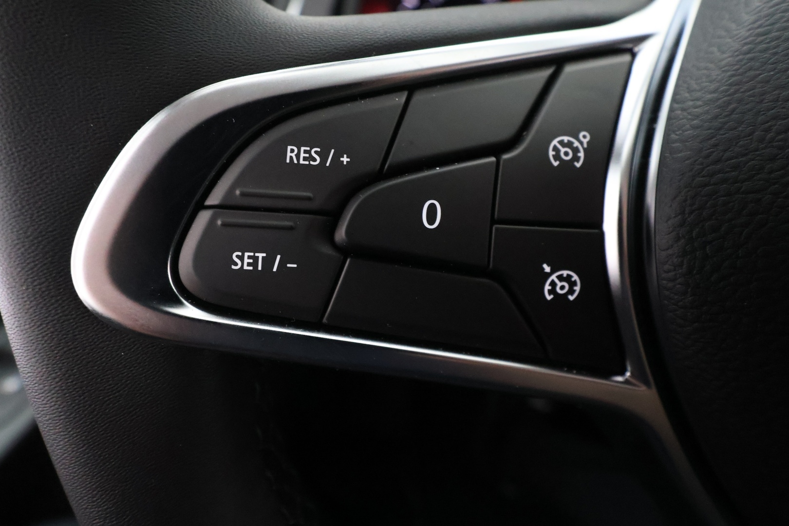 NISSAN Primastar 2025