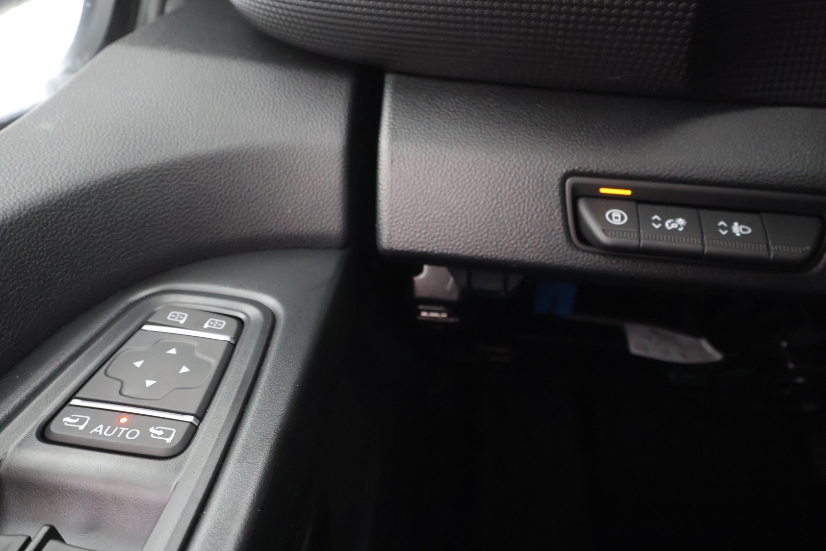 NISSAN Primastar 2024