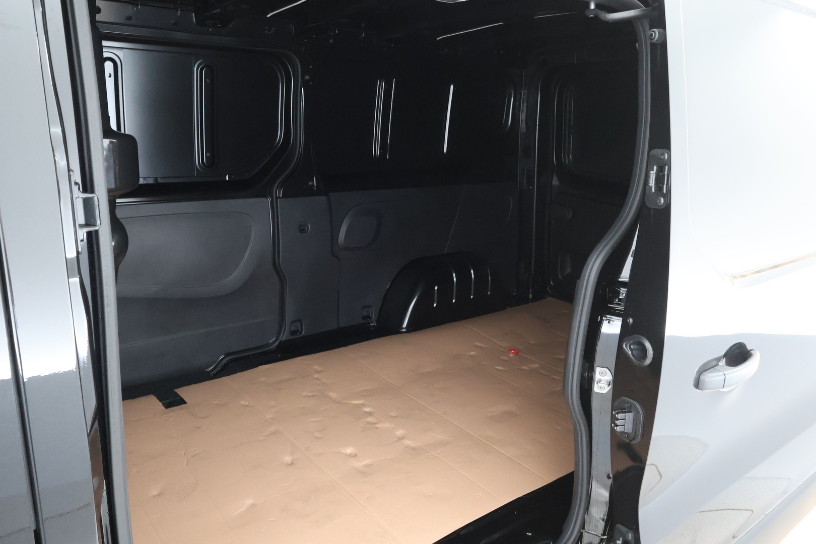 NISSAN Primastar 2024