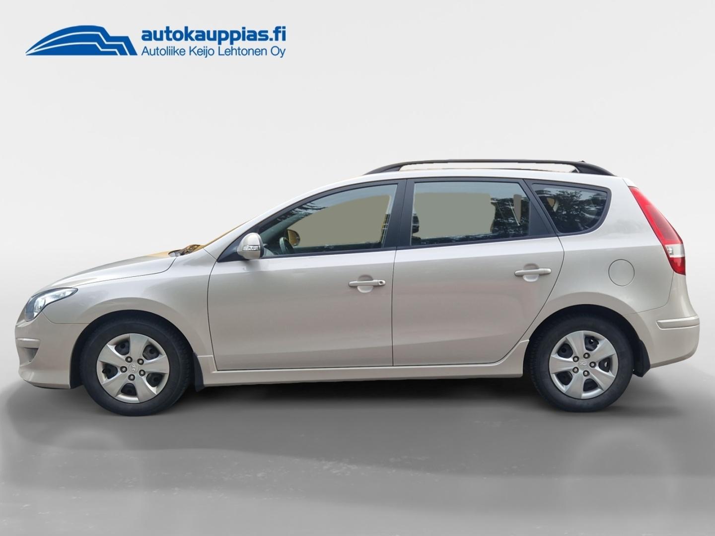 HYUNDAI i30 2011