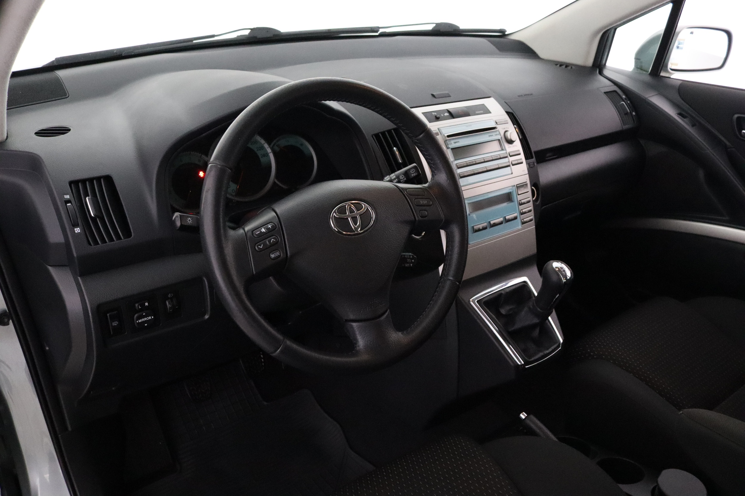 TOYOTA Corolla Verso 2008