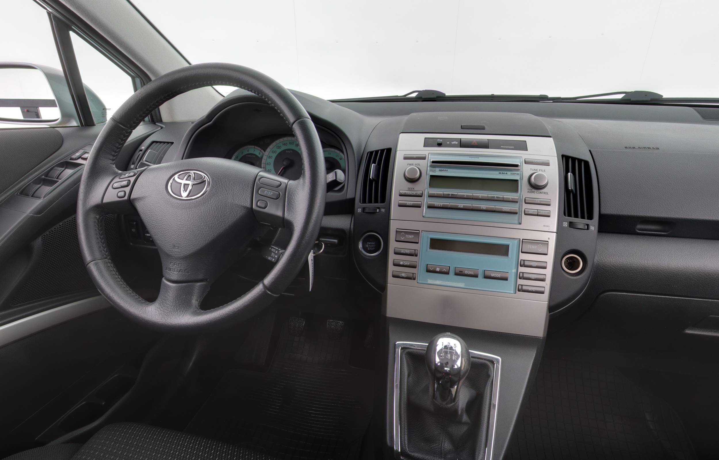 TOYOTA Corolla Verso 2008