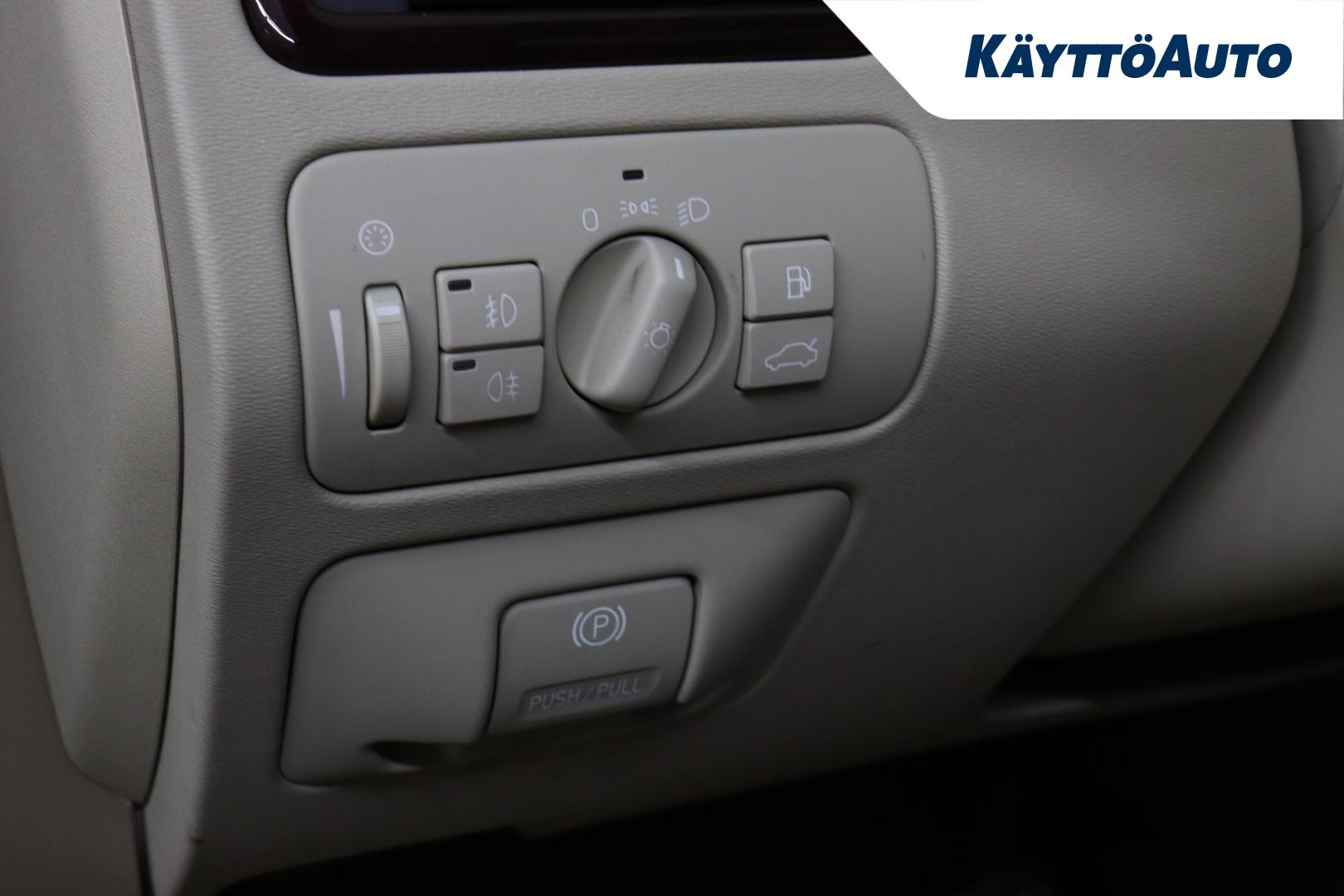 VOLVO XC70 2008