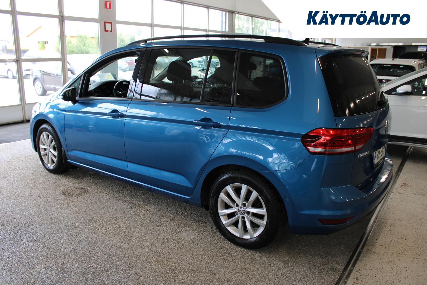 VOLKSWAGEN Touran 2019