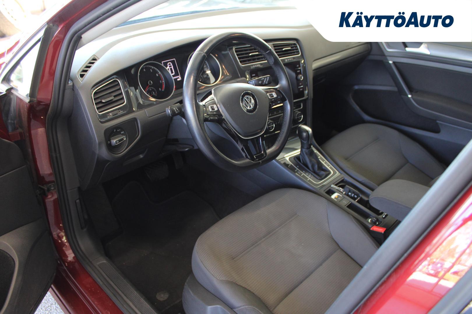 VOLKSWAGEN Golf 2020