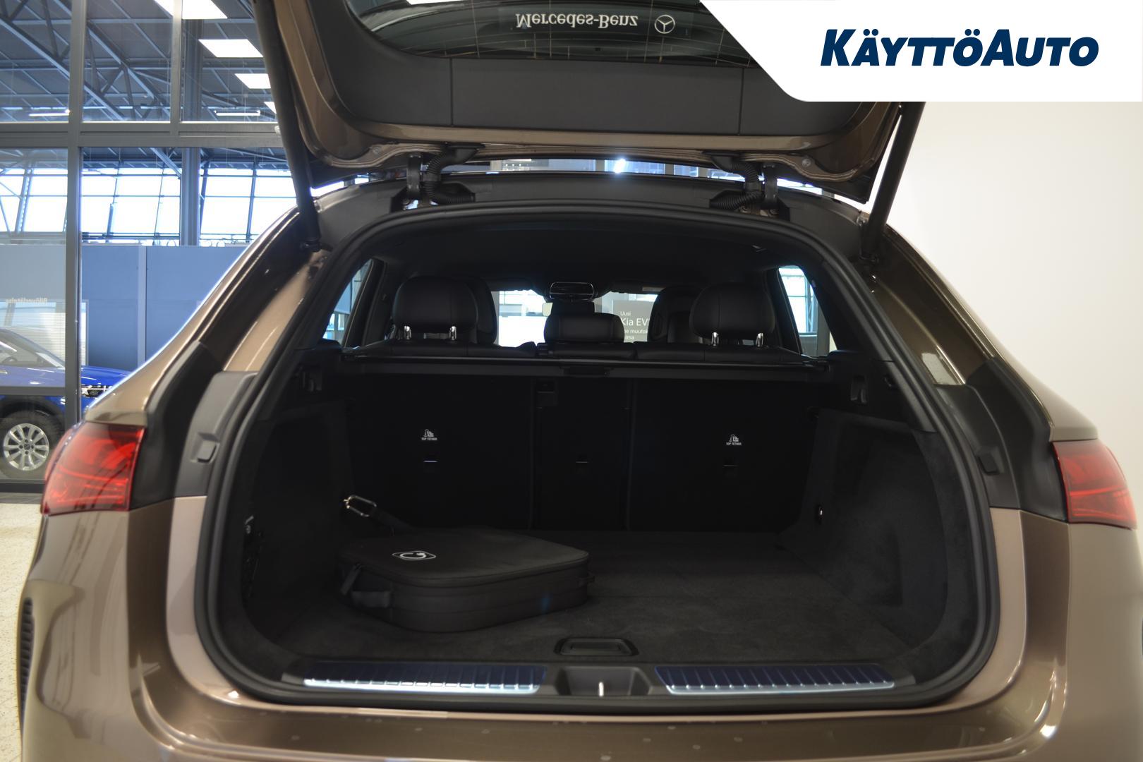 MERCEDES-BENZ EQE 2025