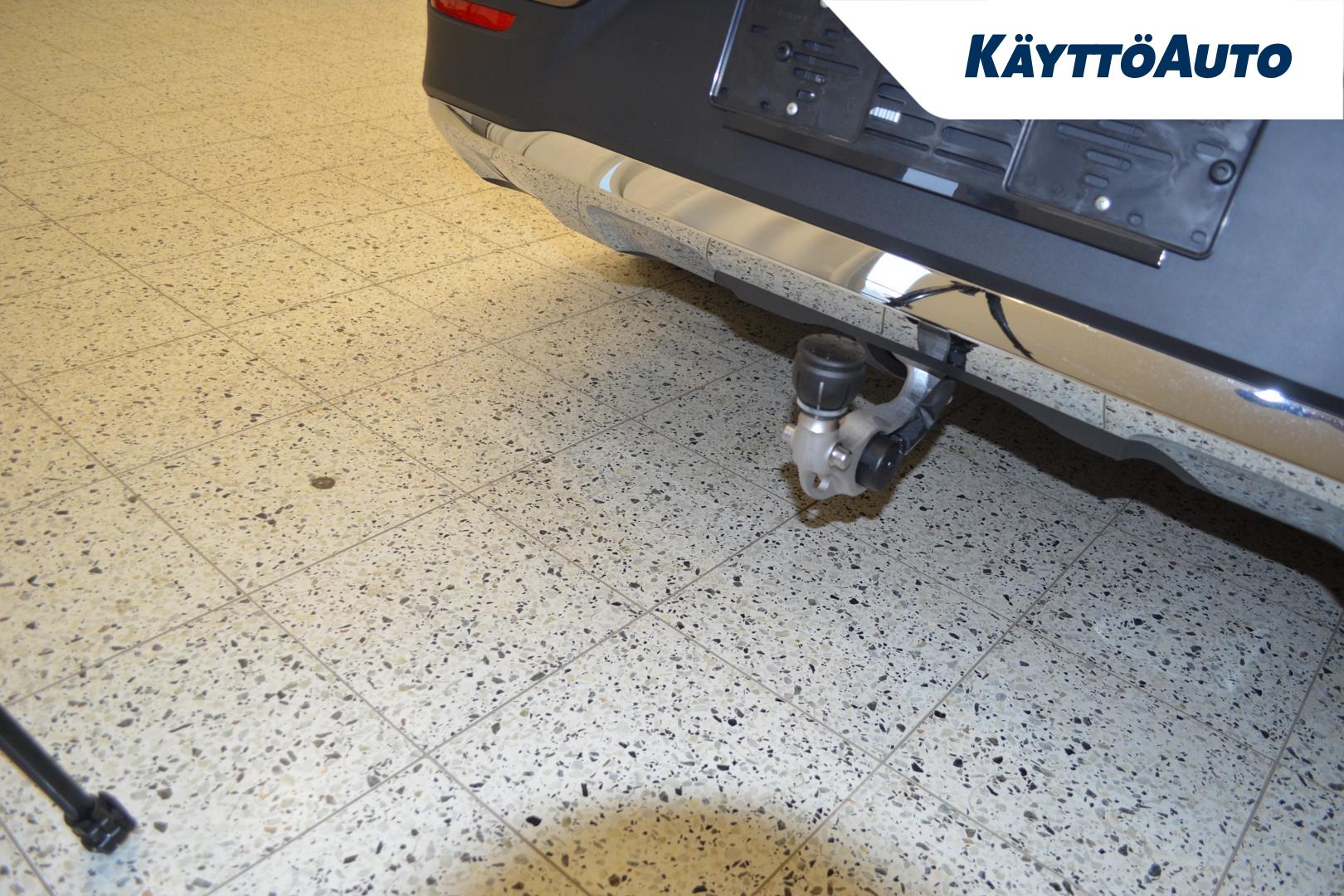 MERCEDES-BENZ EQE 2025