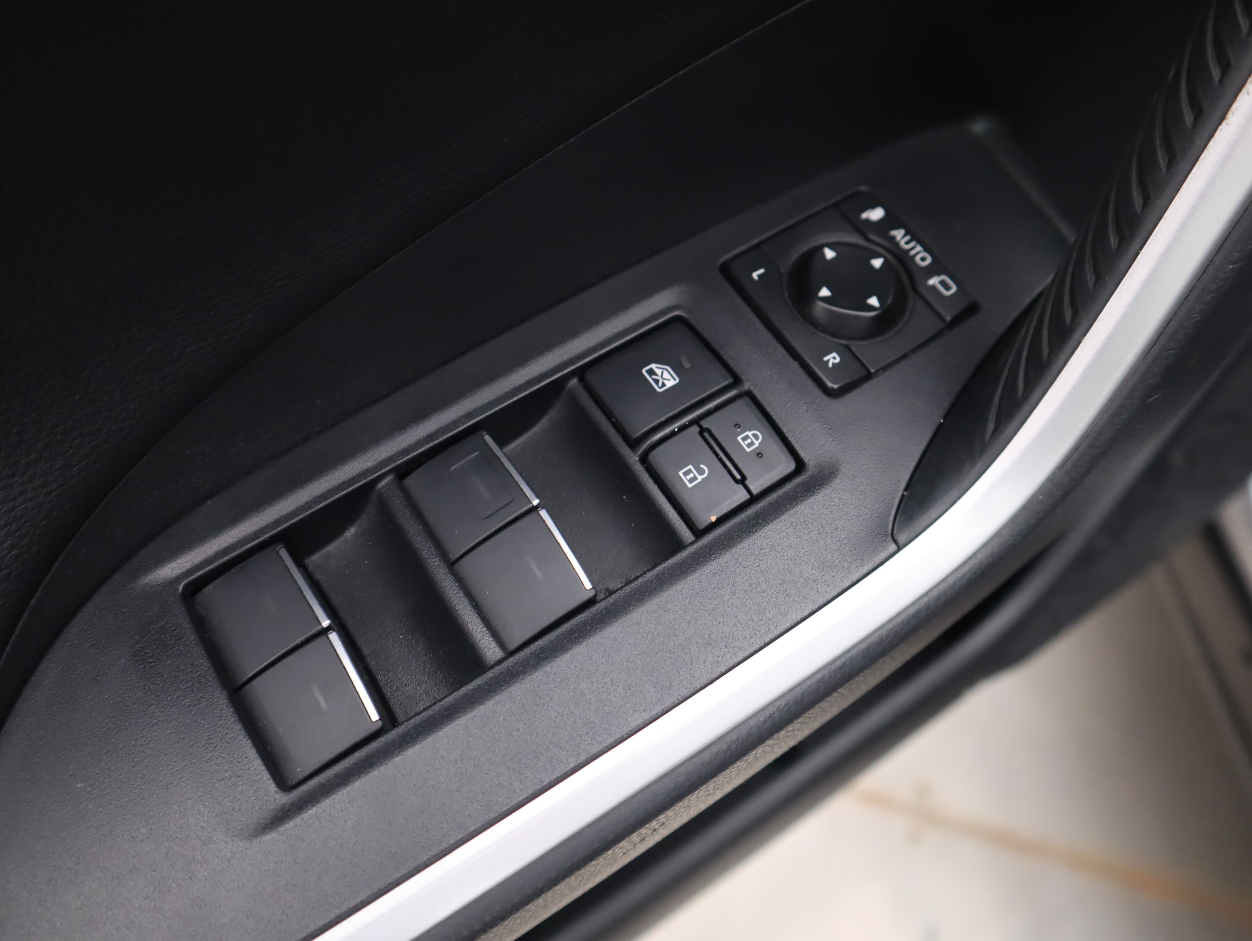 TOYOTA RAV4 Plug-in 2021