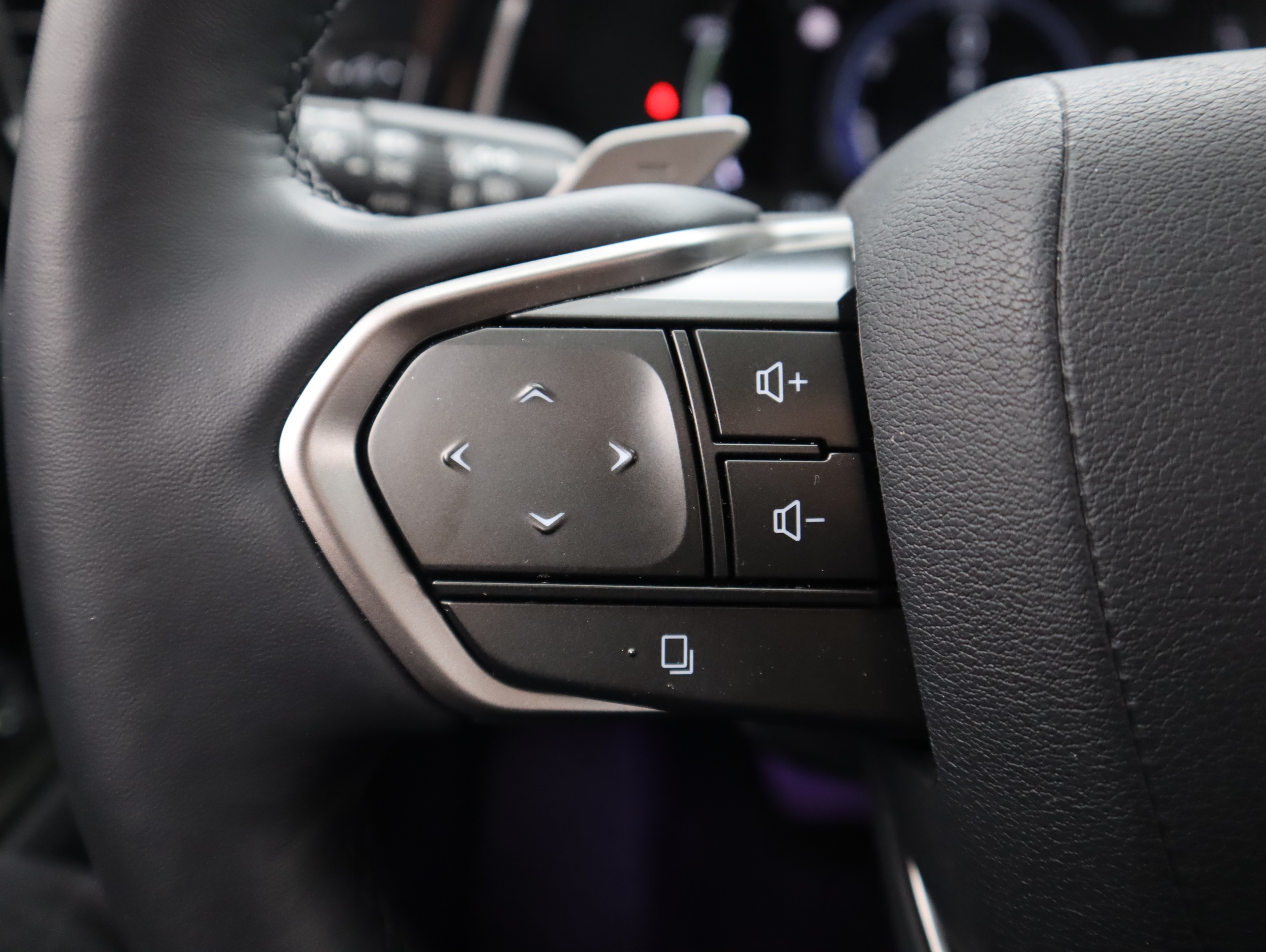 Lexus NX 2024
