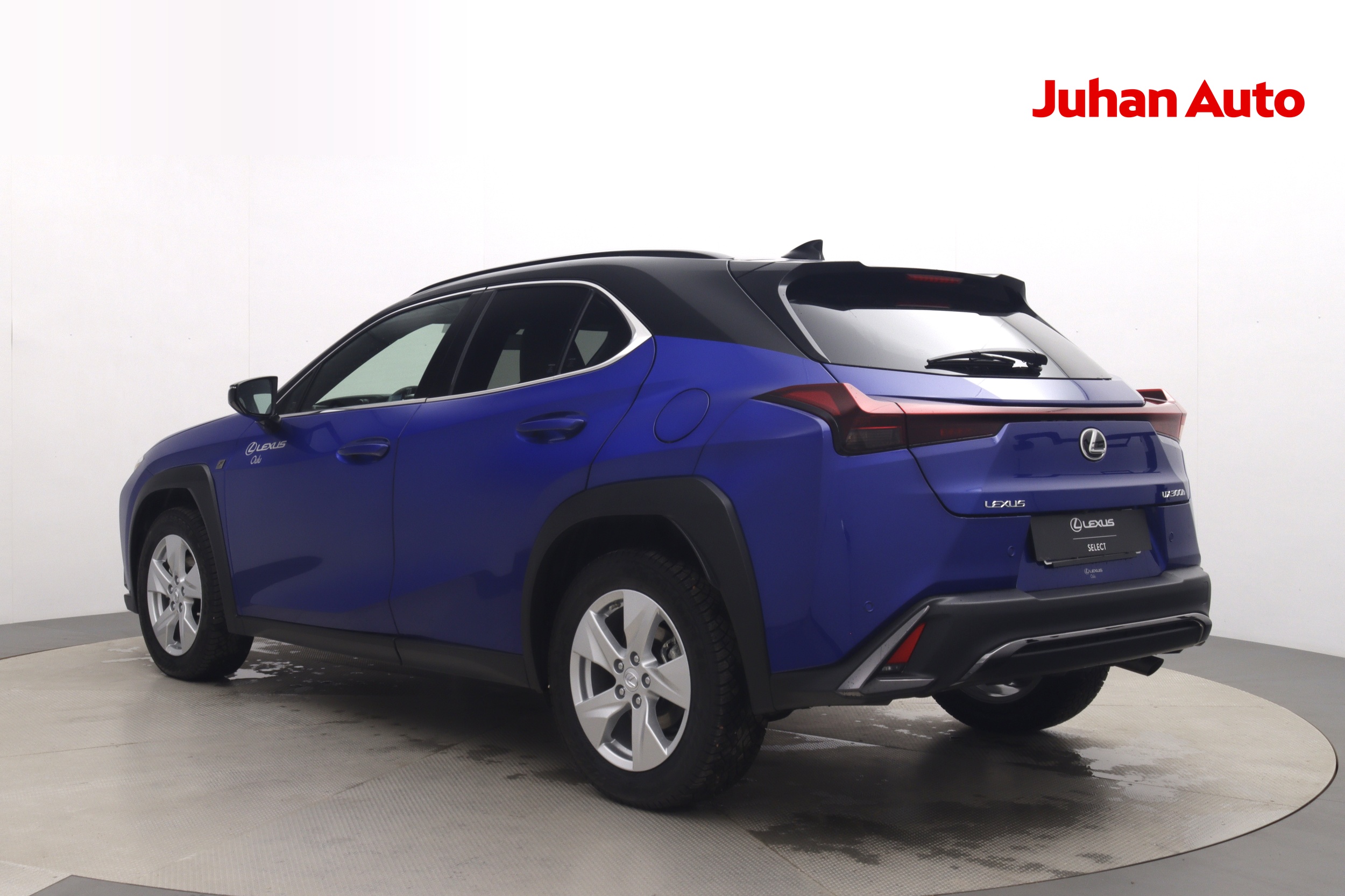 Lexus UX 2024