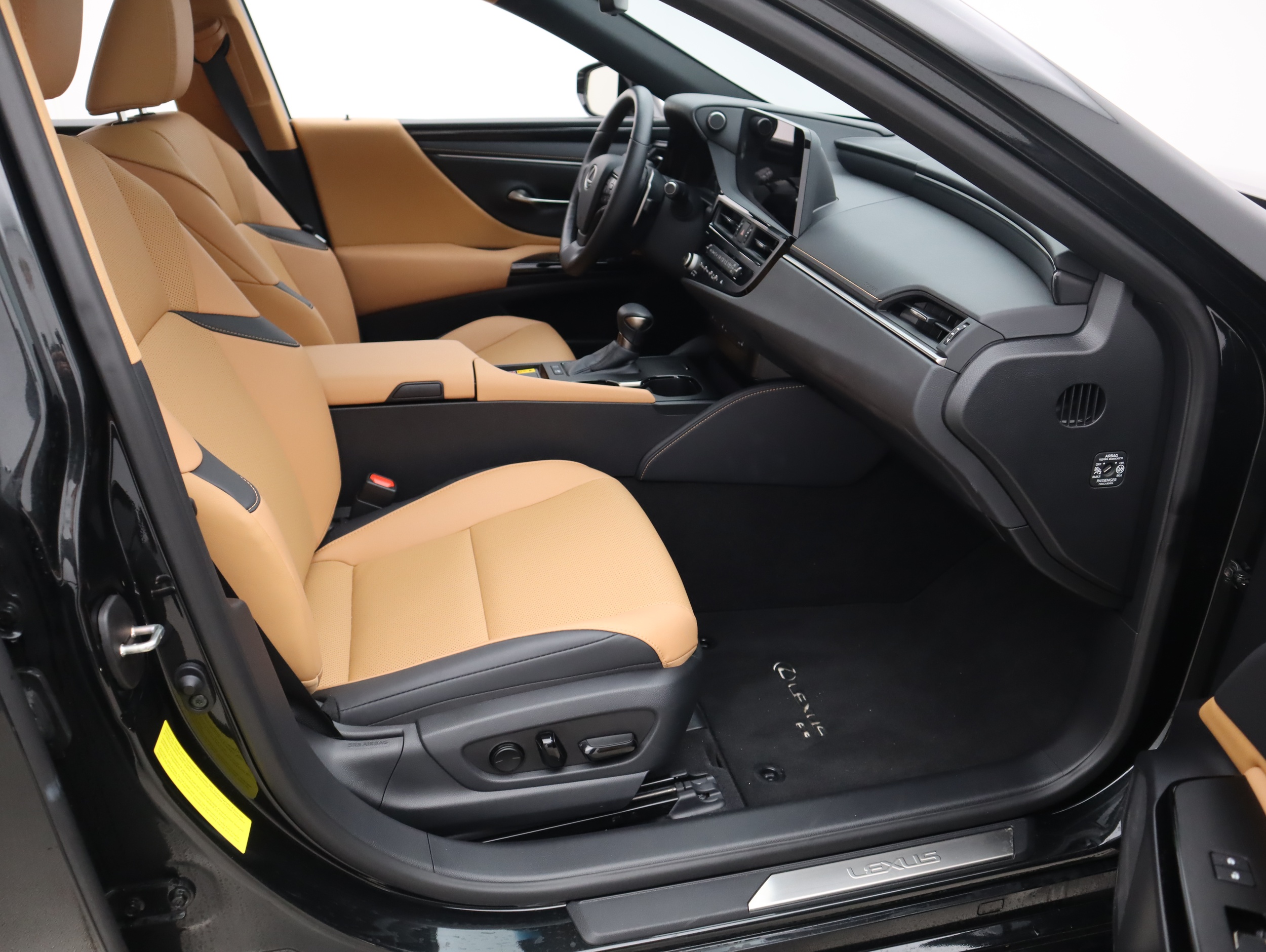 LEXUS ES 2024