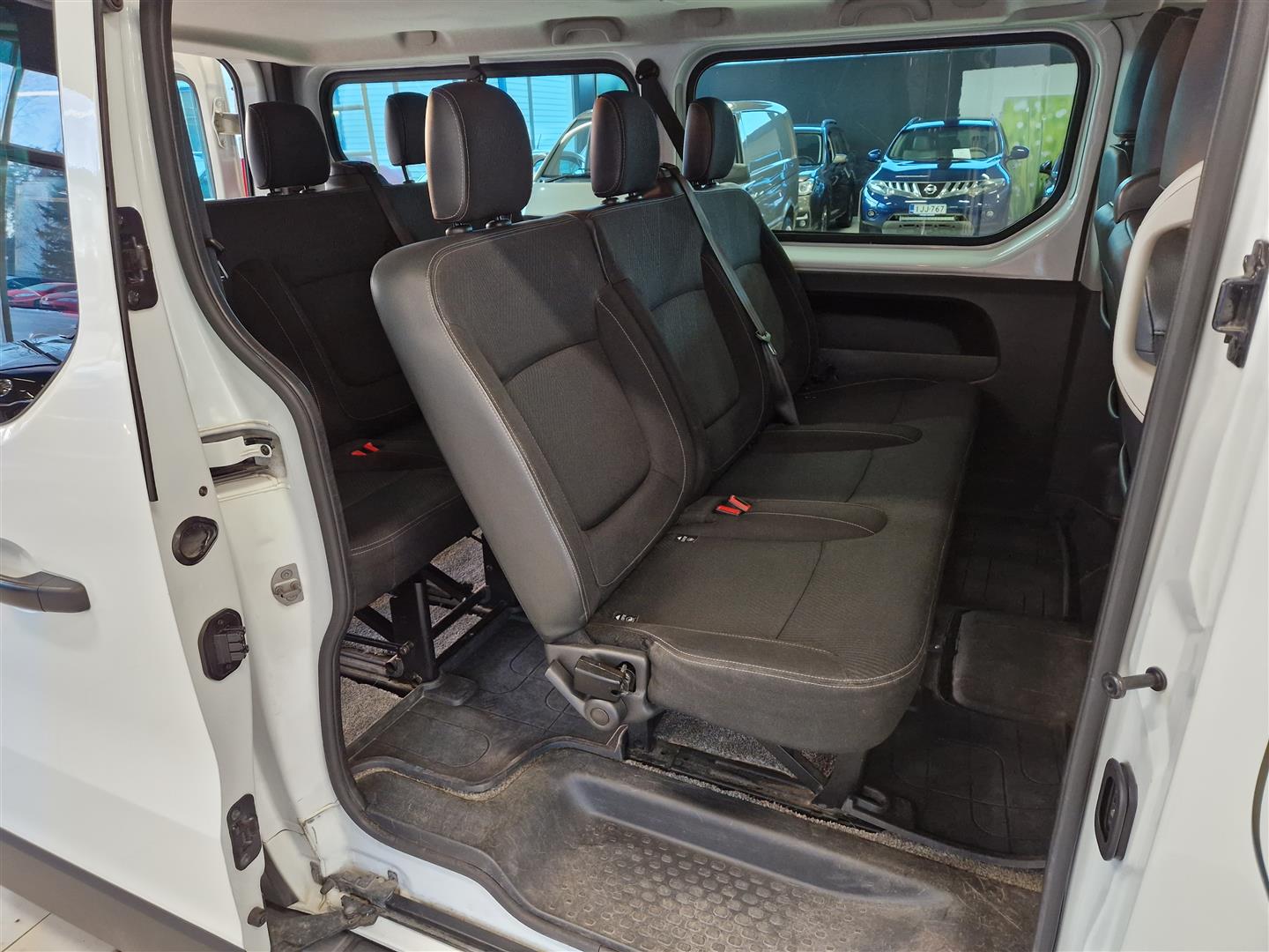 Nissan NV300 2018, kuva 6/18