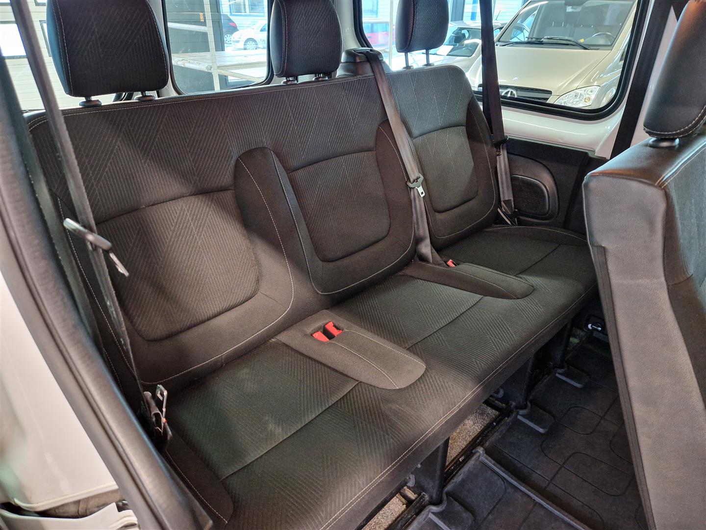 Nissan NV300 2018, kuva 7/18