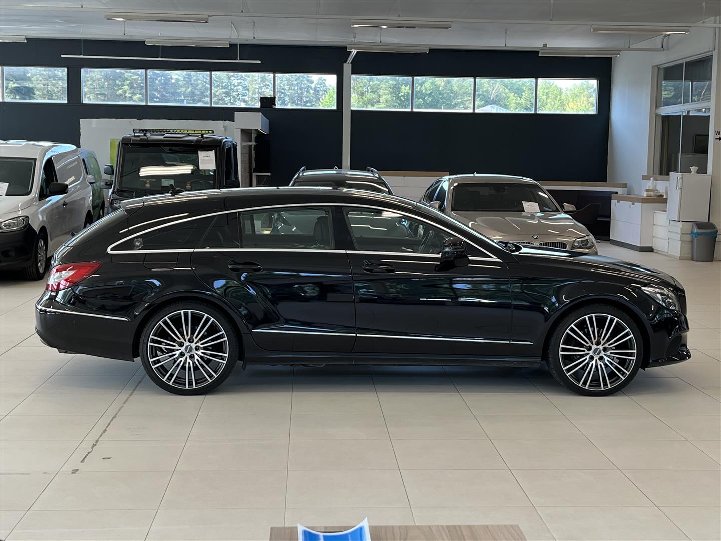 Mercedes-Benz CLS 2016, kuva 3/43
