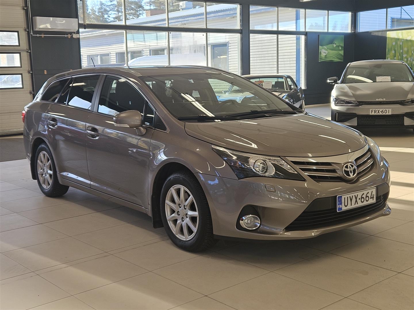 Toyota Avensis 2,0 D-4D DPF Active Wagon 2014, bild 3/32