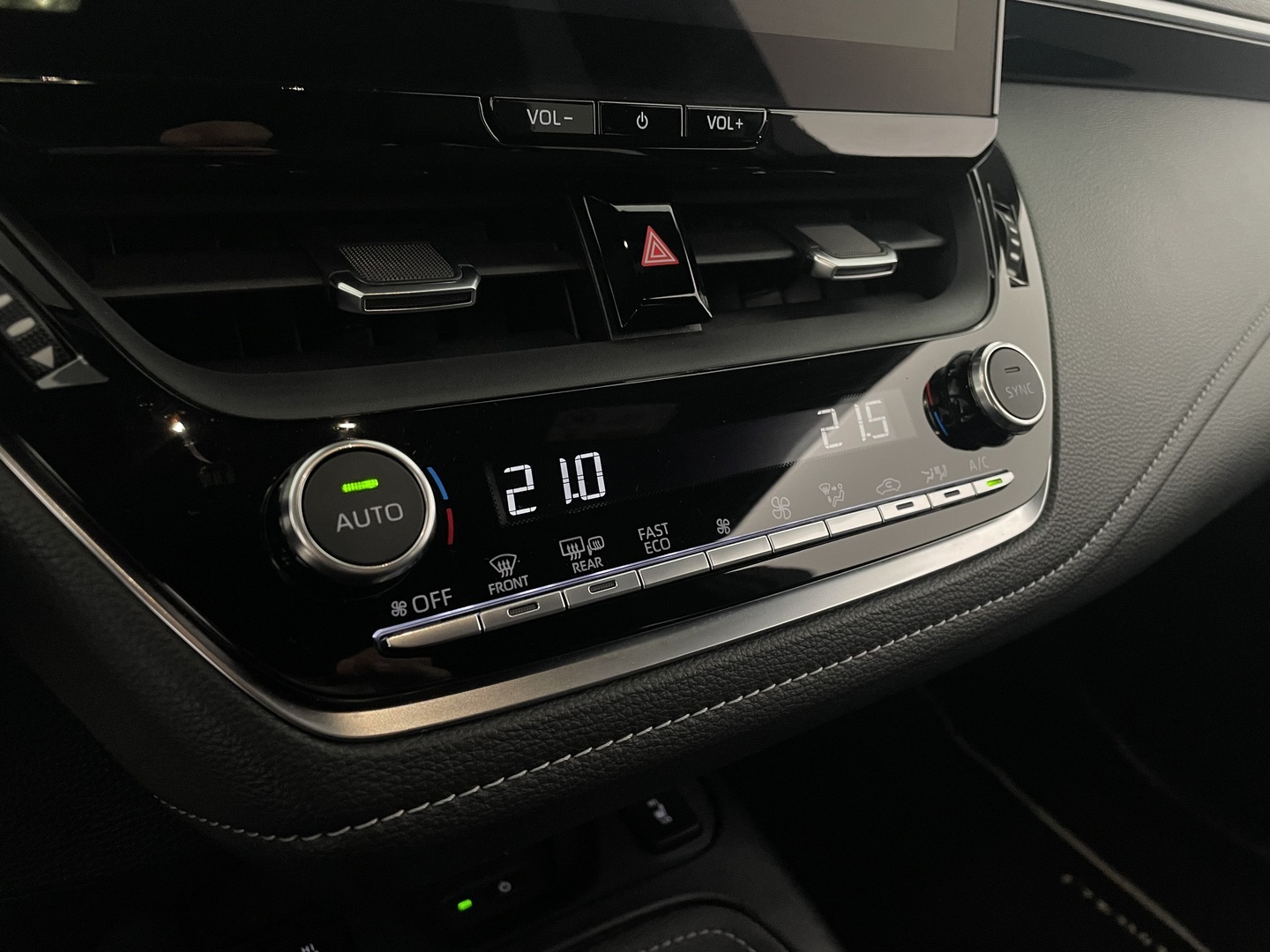 TOYOTA Corolla 2024
