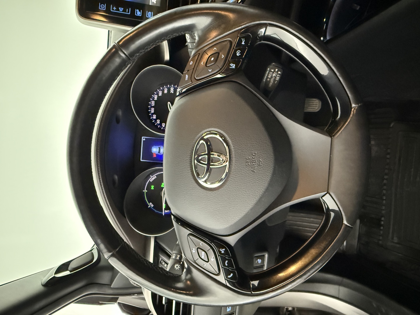 TOYOTA C-HR 2017