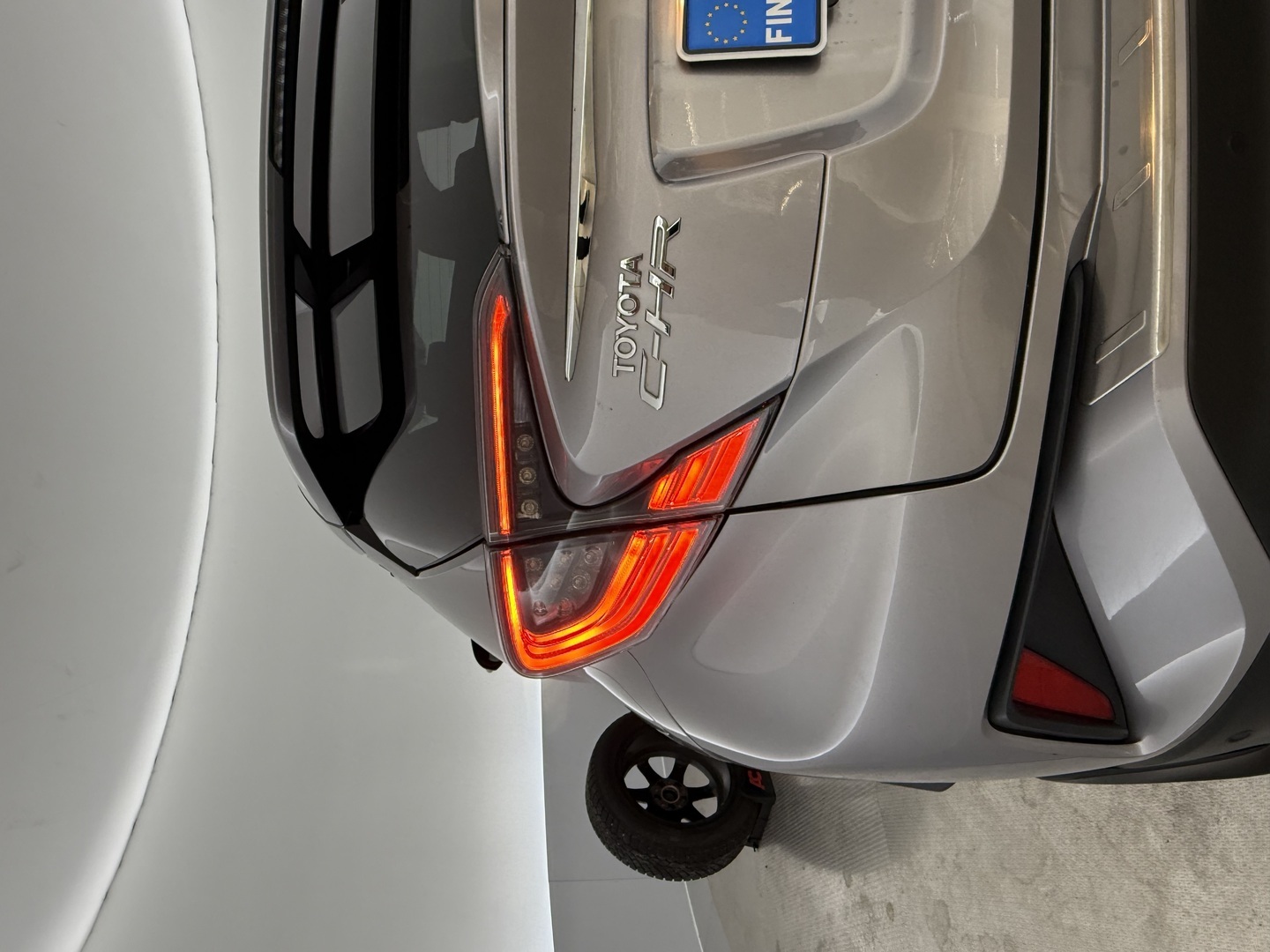 TOYOTA C-HR 2017