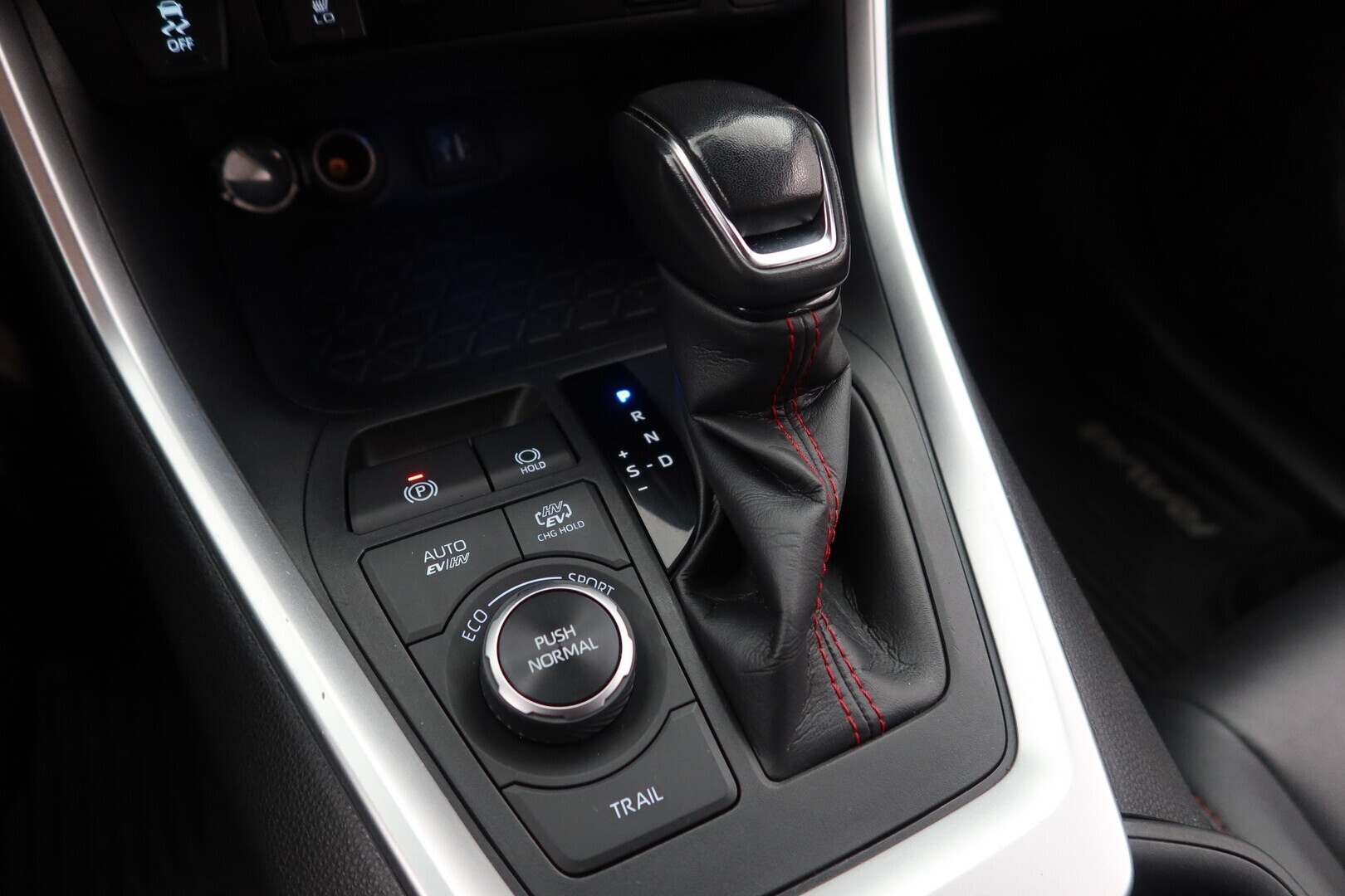 TOYOTA RAV4 Plug-in 2023