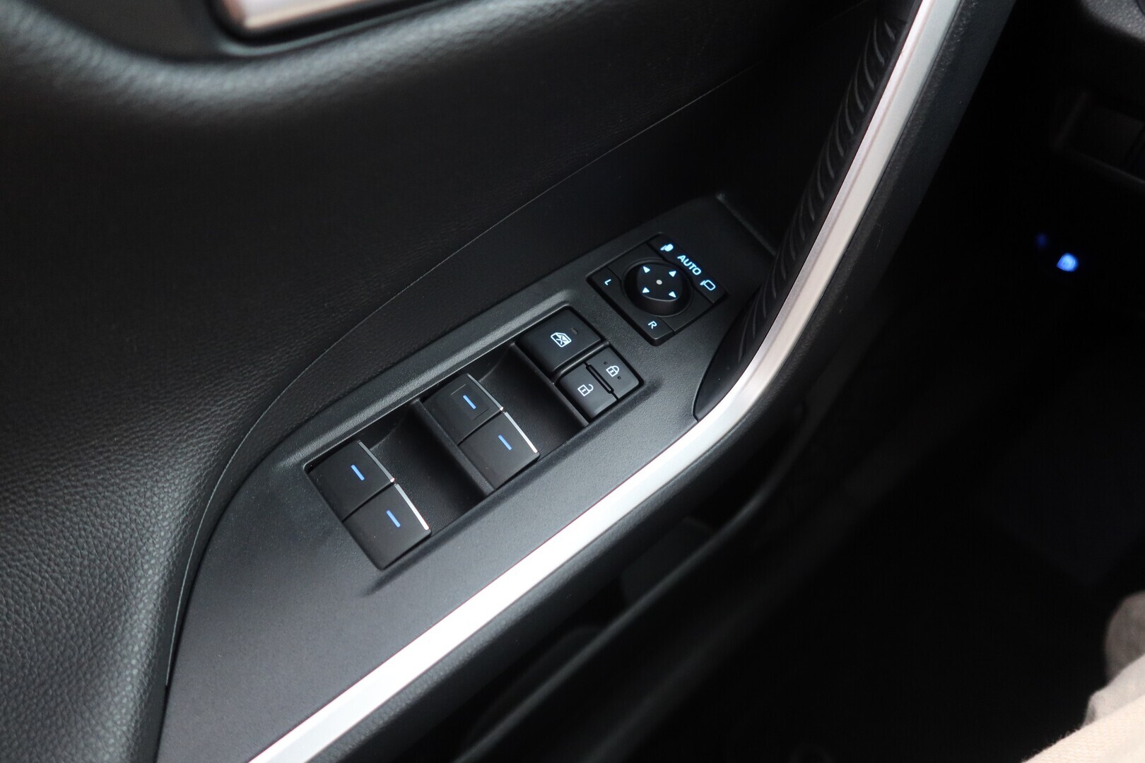 TOYOTA RAV4 Plug-in 2022