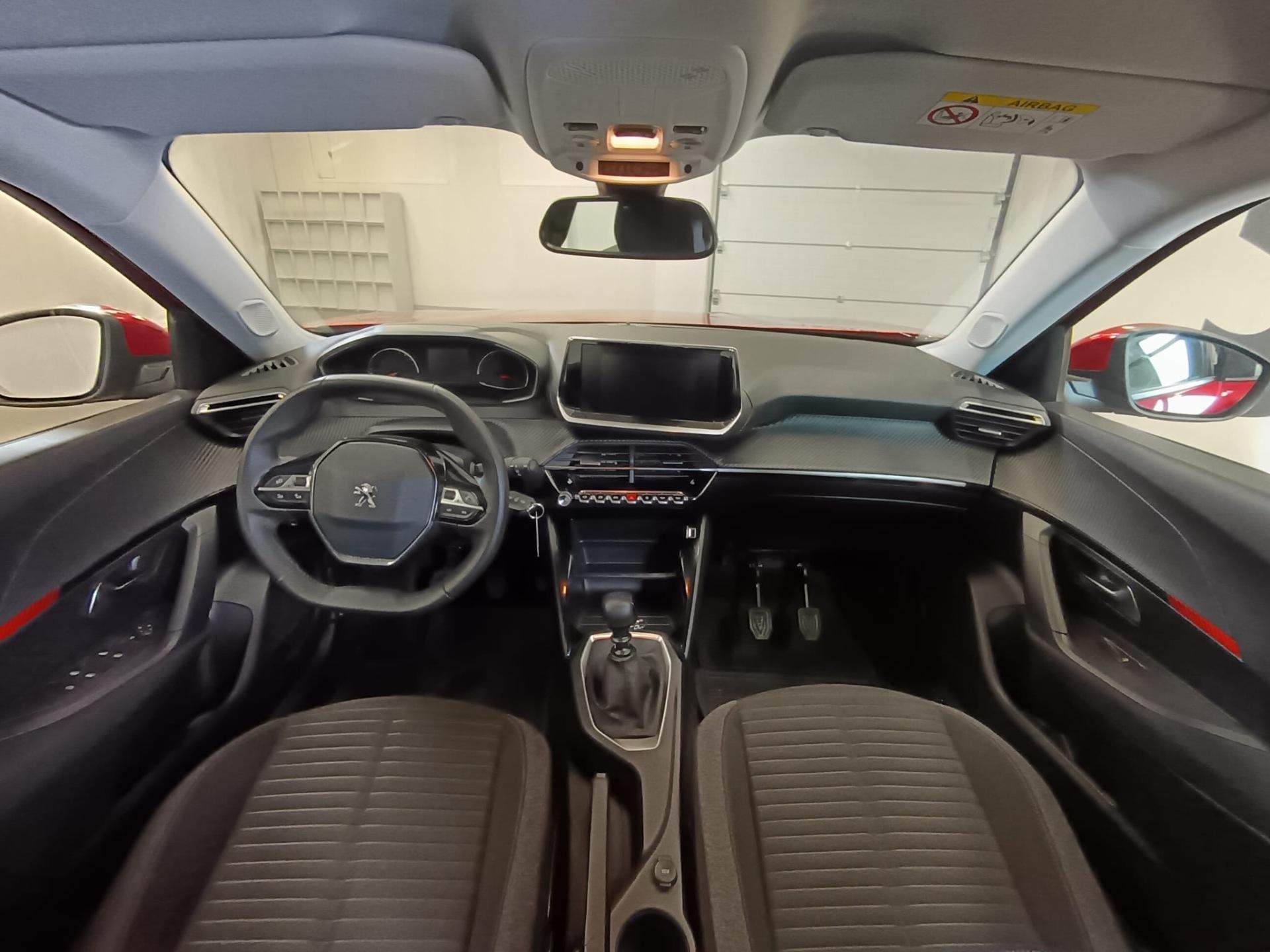 PEUGEOT 2008 2021