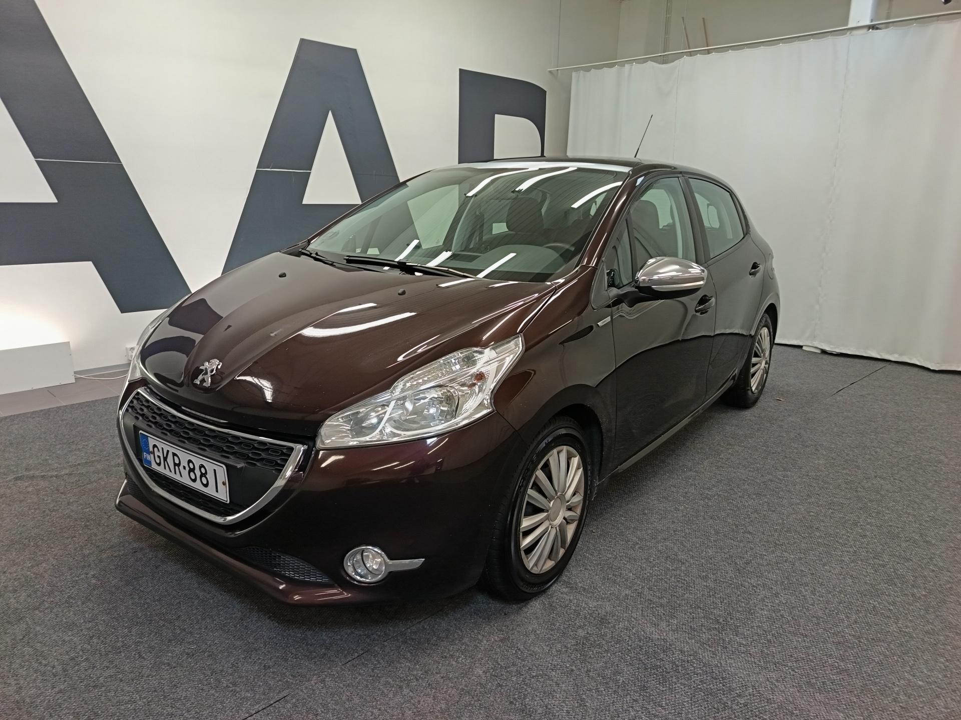 PEUGEOT 208 2013