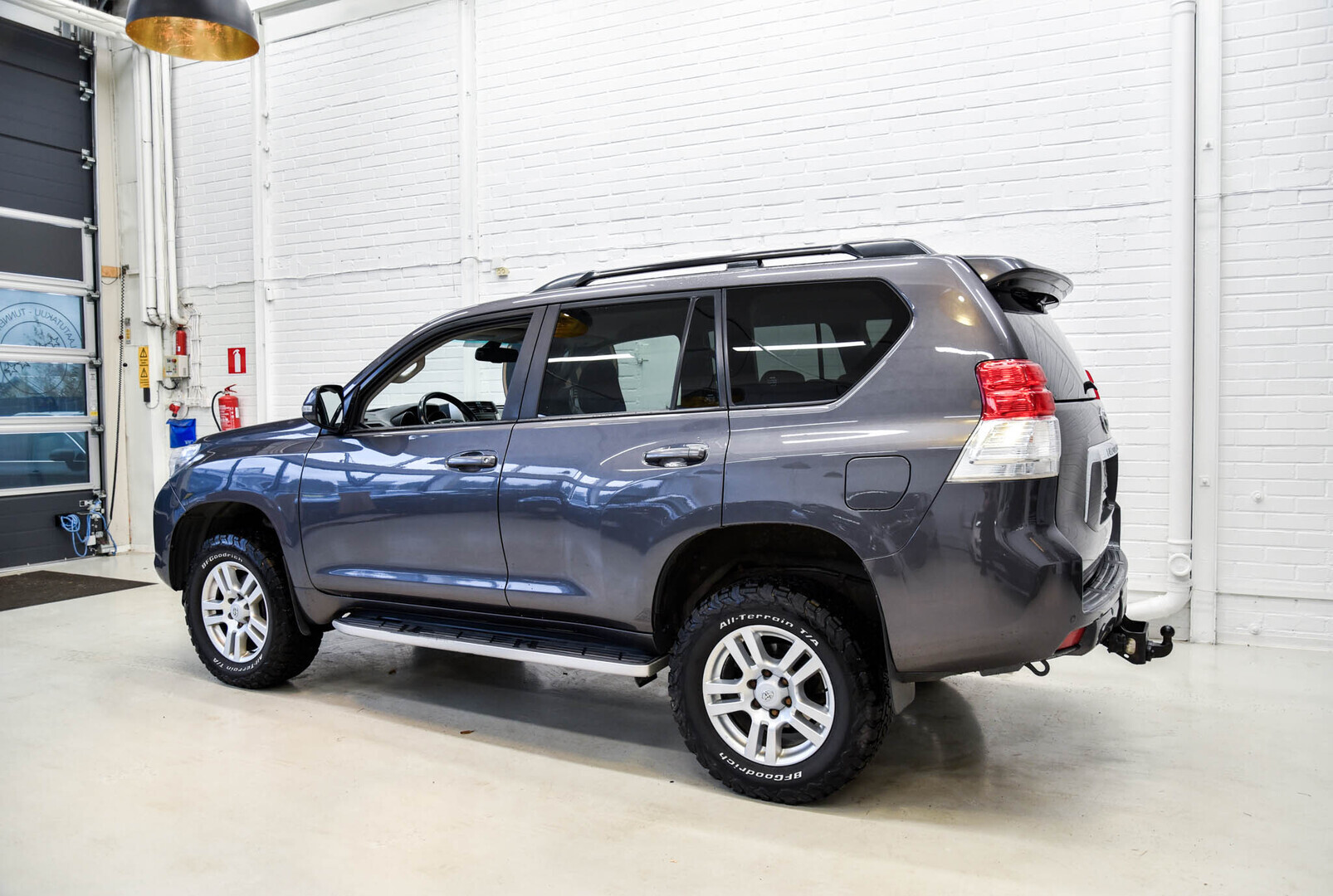 TOYOTA Land Cruiser 2010