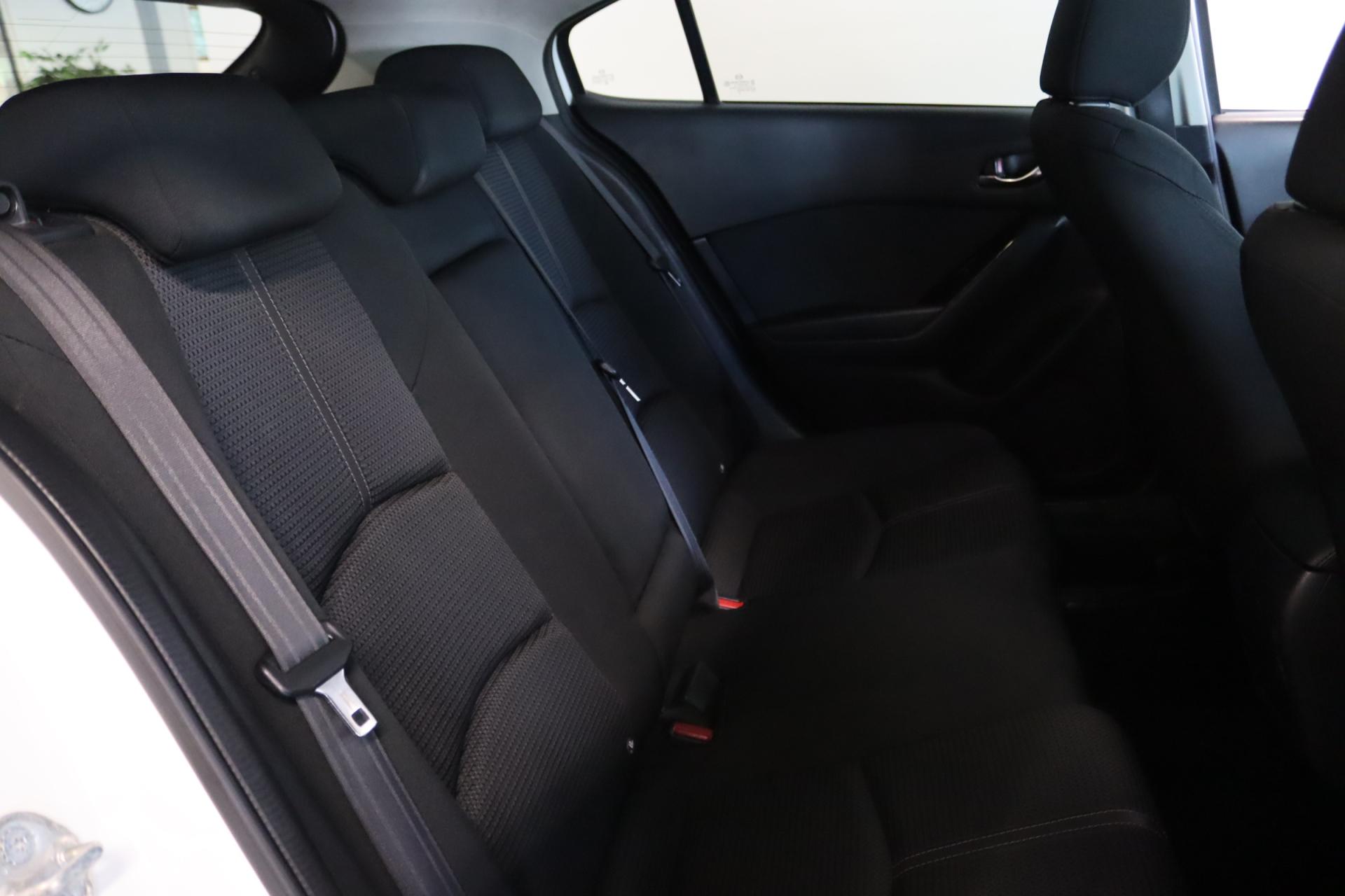 MAZDA 3 2018