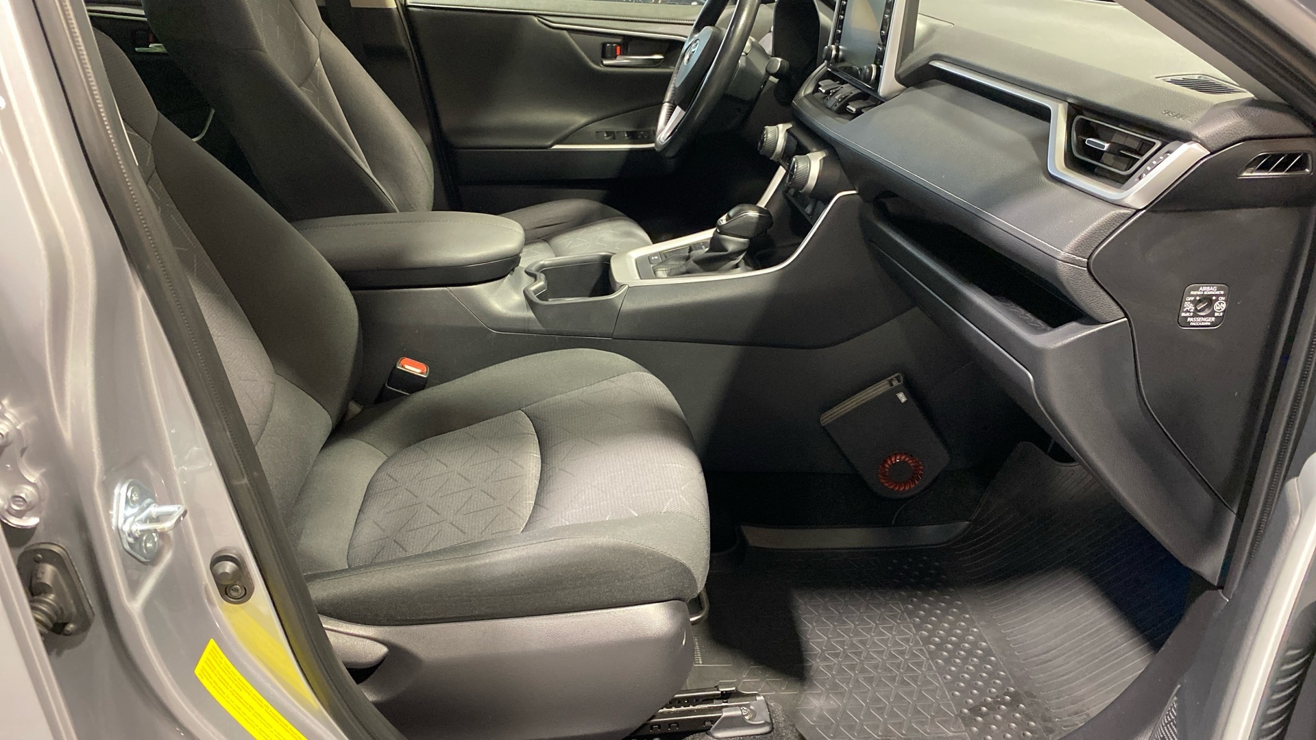 TOYOTA RAV4 2022