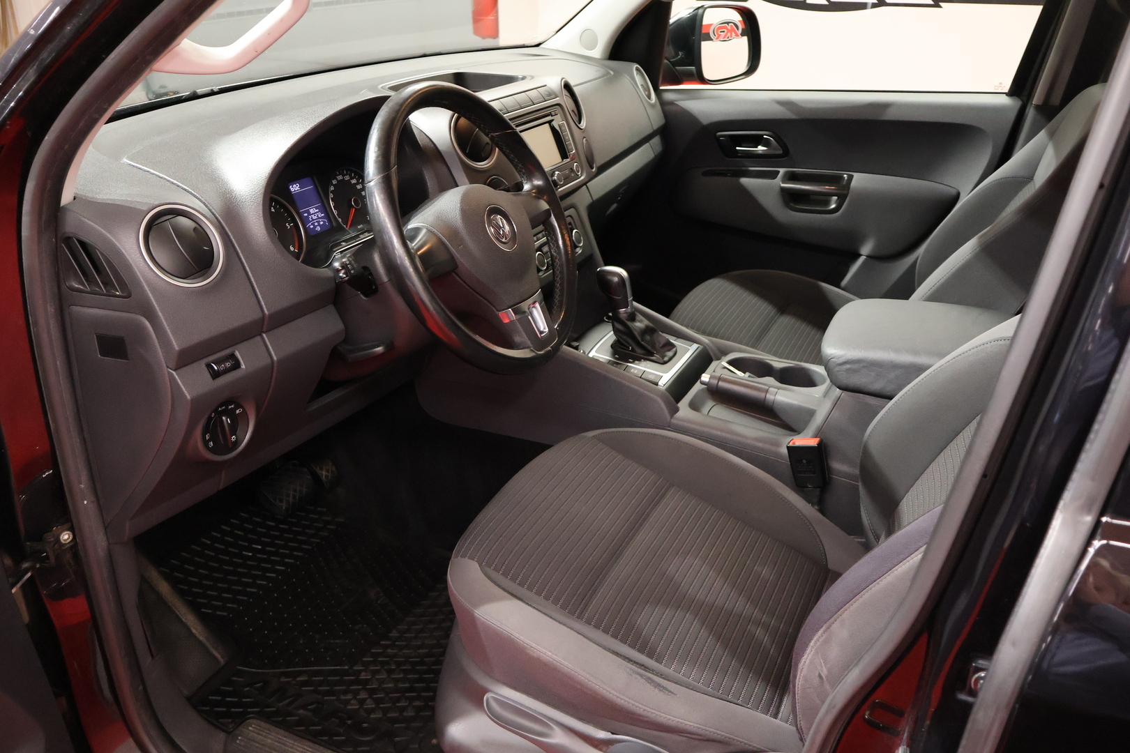 VOLKSWAGEN Amarok 2013