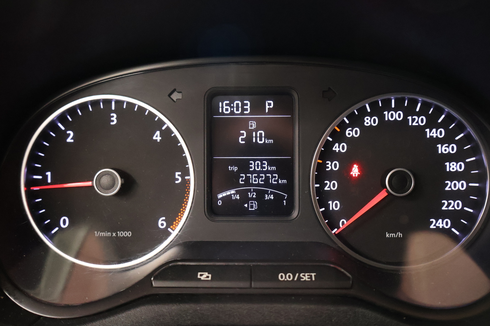 VOLKSWAGEN Amarok 2013