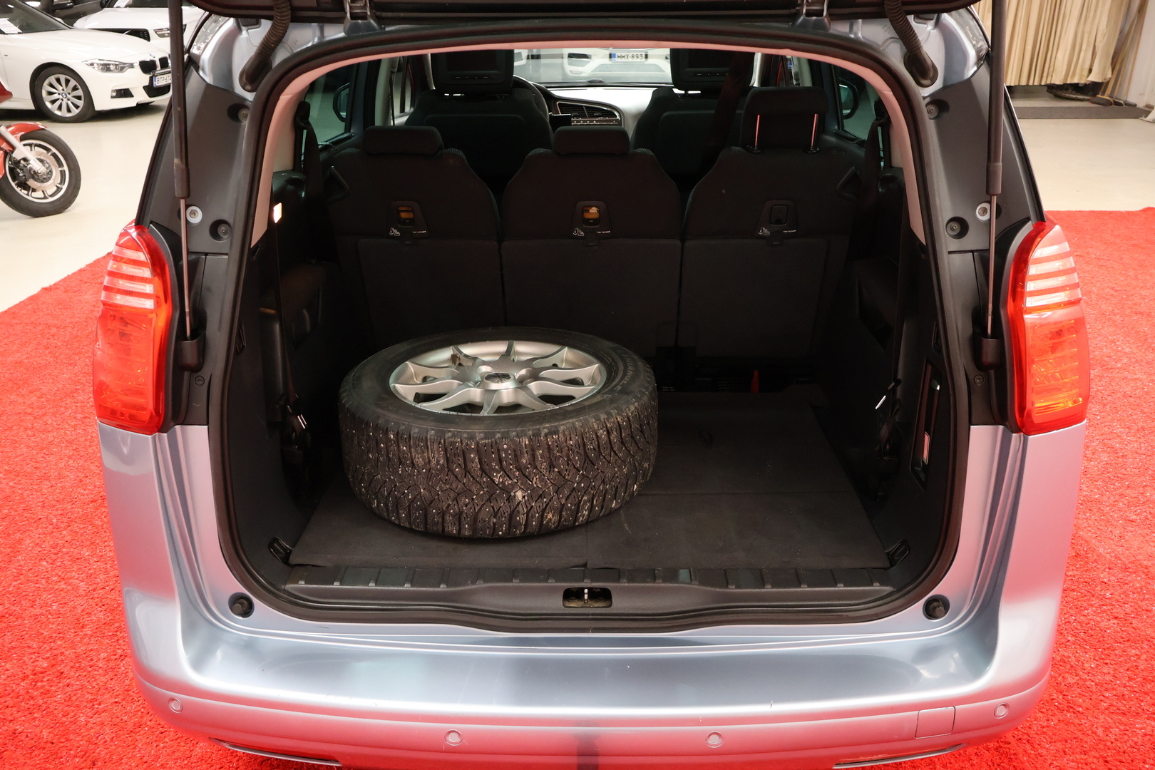 PEUGEOT 5008 2013