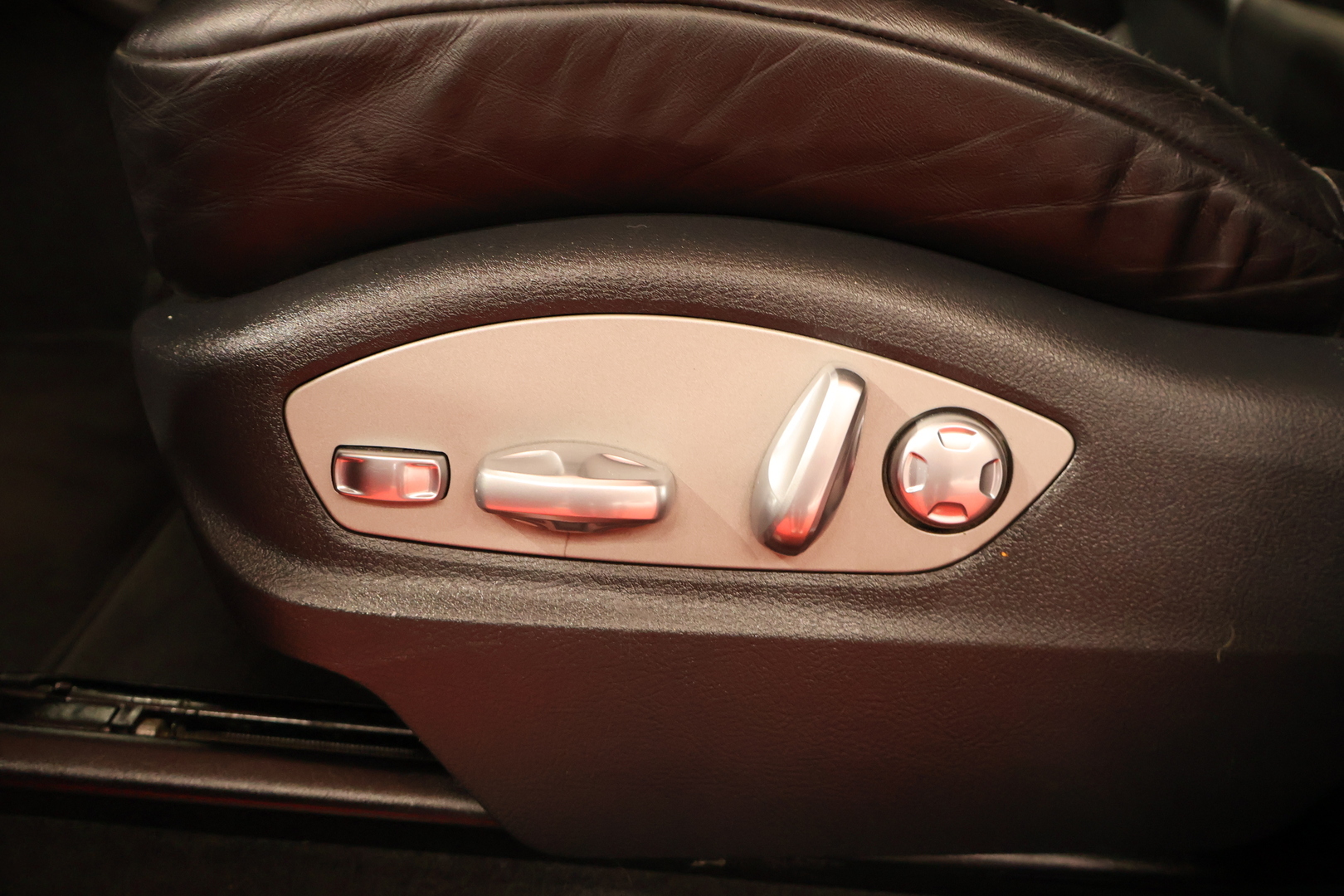 PORSCHE Macan 2015