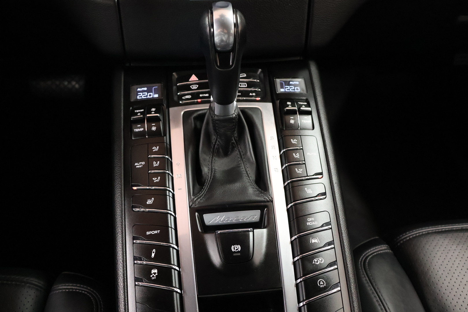 PORSCHE Macan 2015